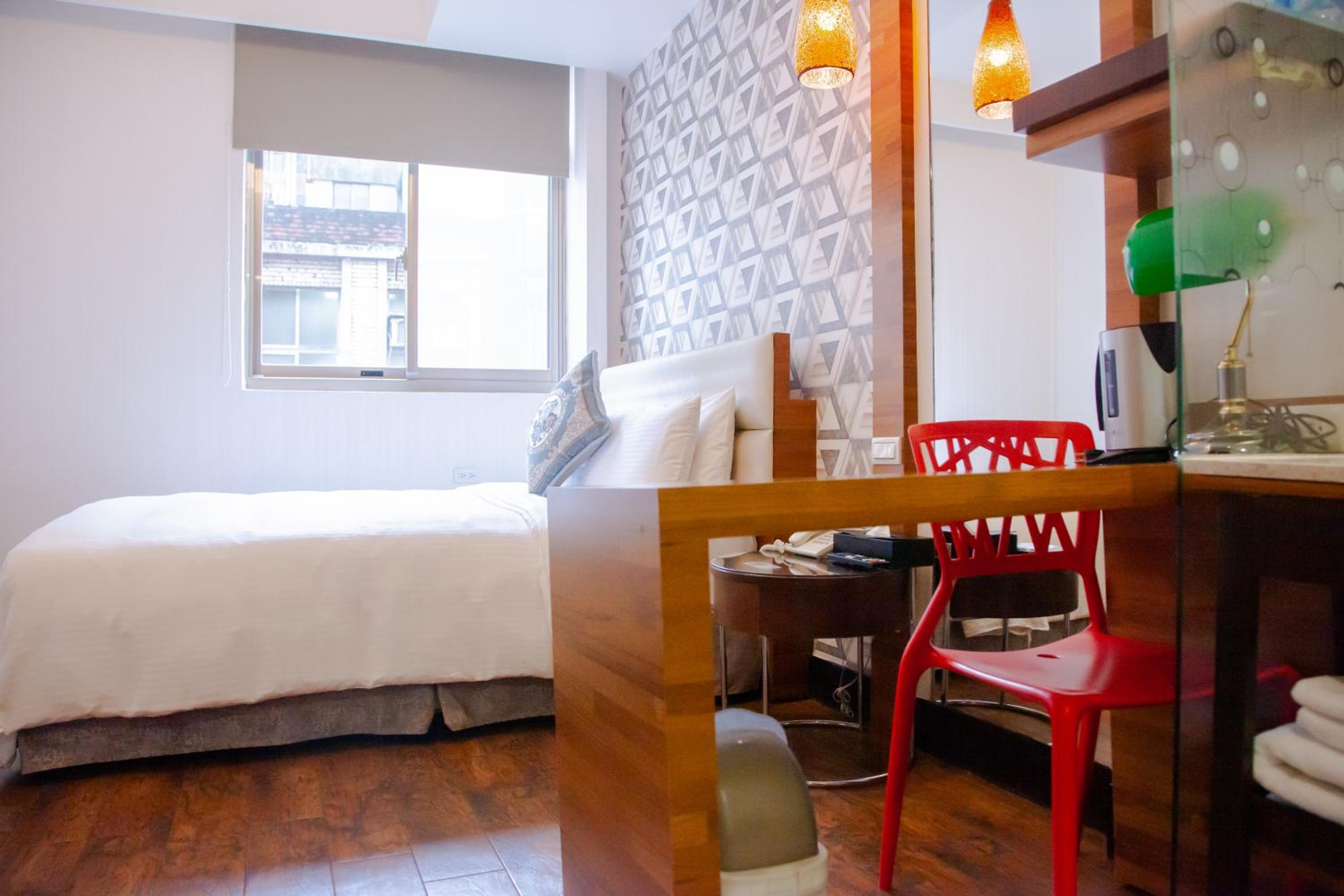 Elegant Double Room photo 2