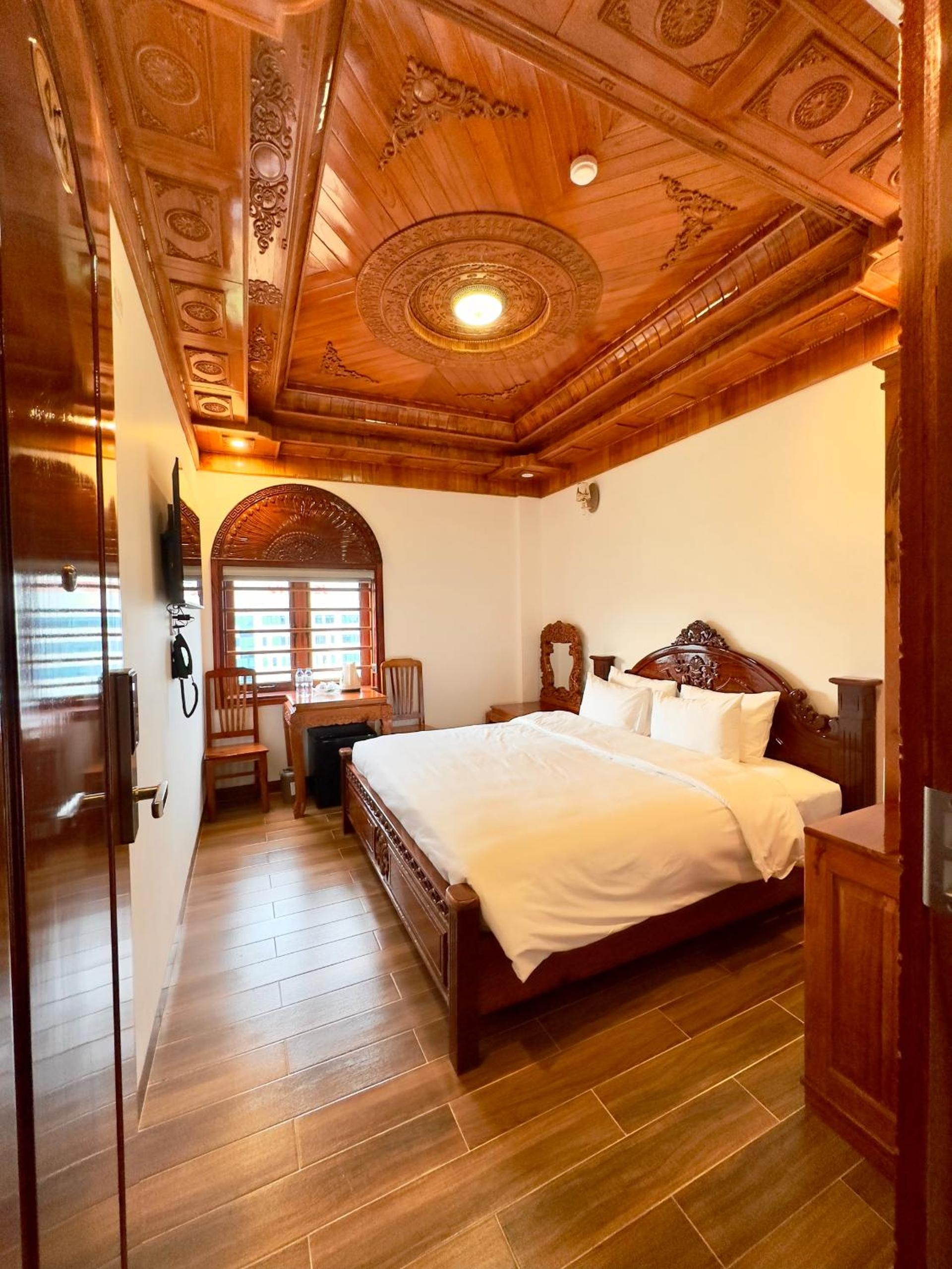 Deluxe Double Room - Photo 1