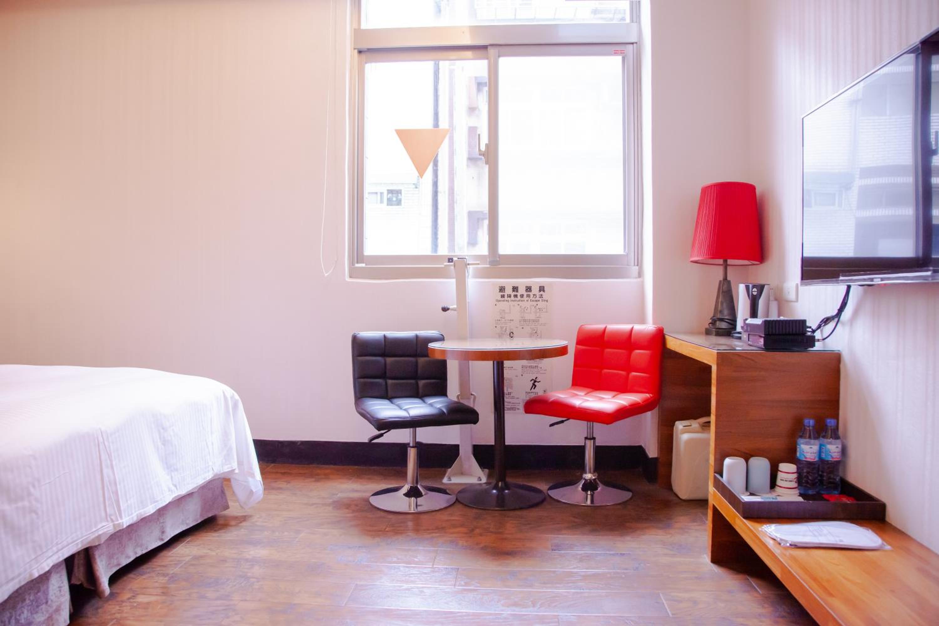 Elegant Double Room photo 3