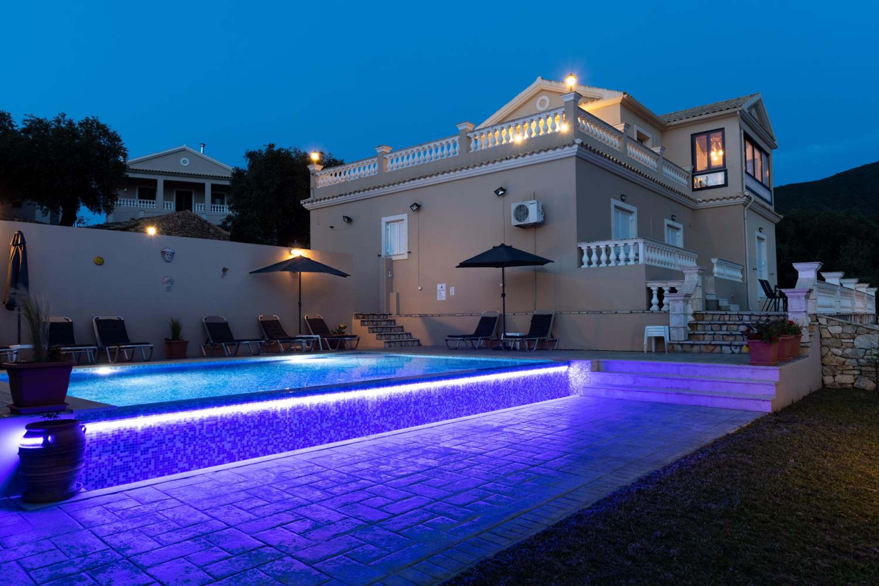 Villa photo 3