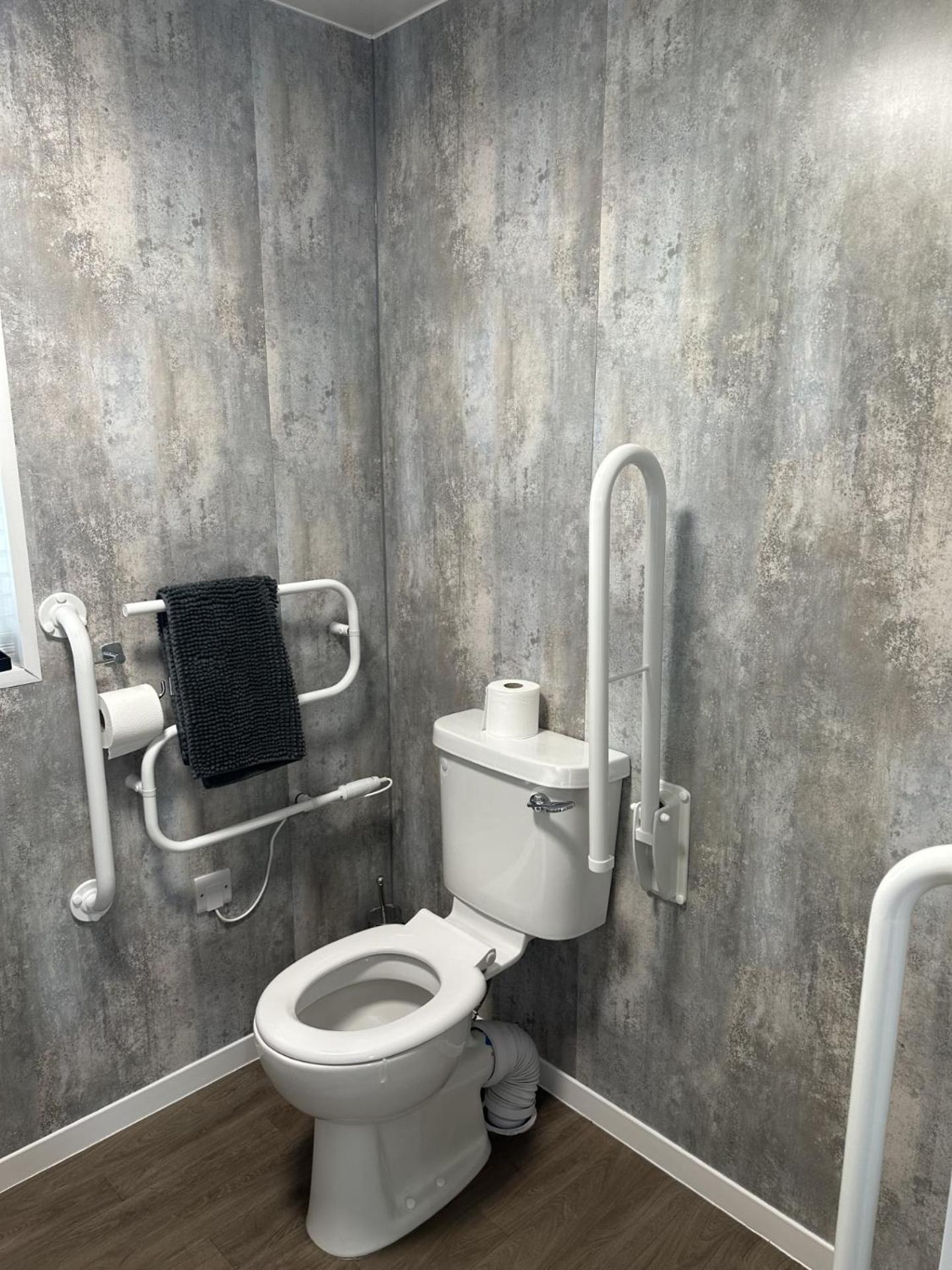Double Room - Disability Access photo 3