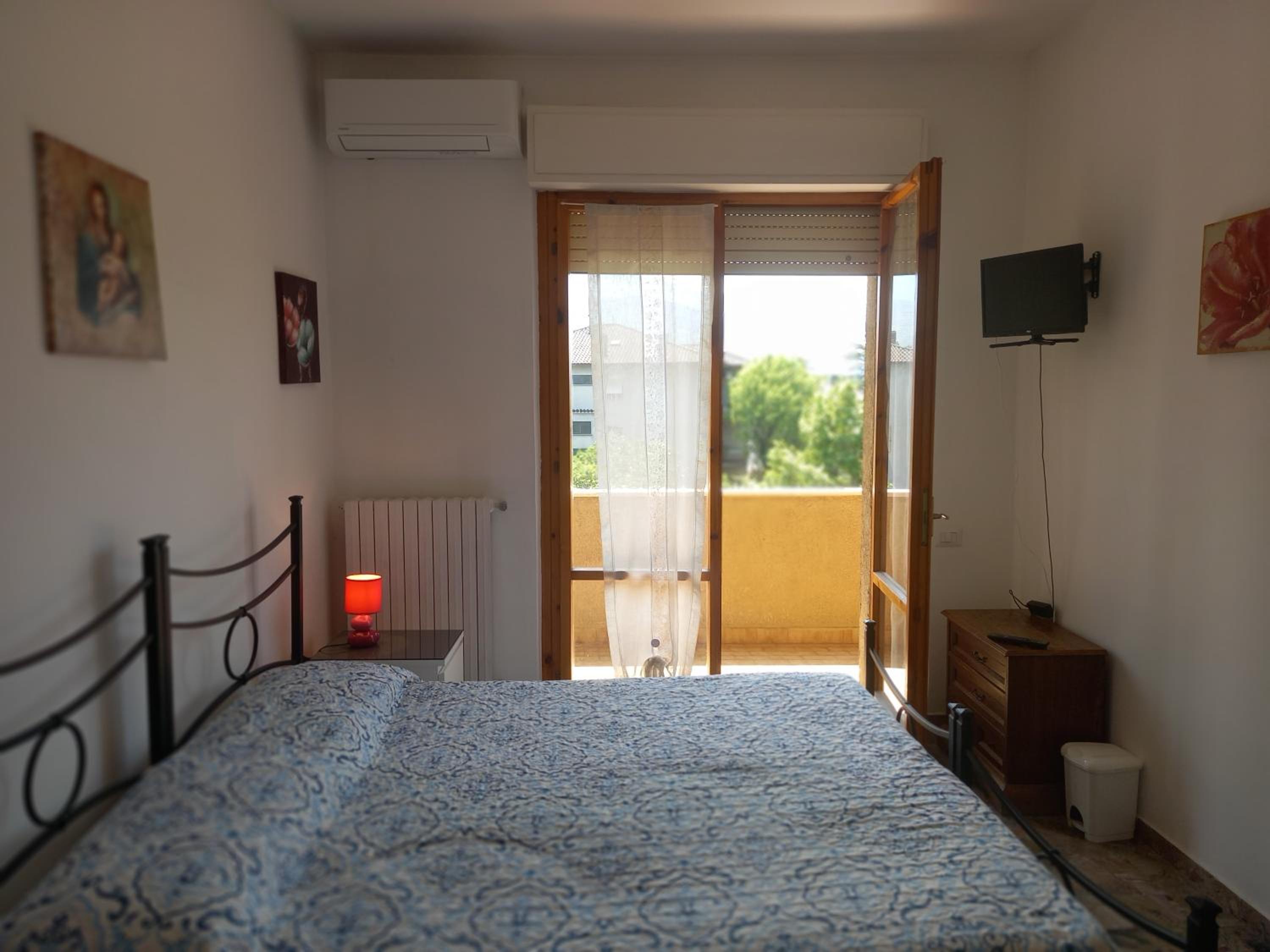 Double Room with Private External Bathroom photo 1
