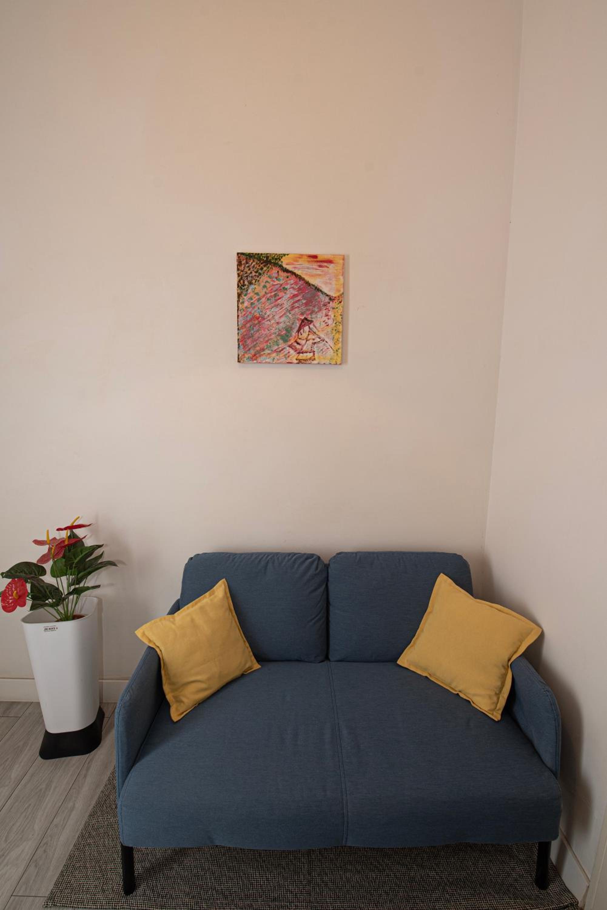 Apartment photo 2