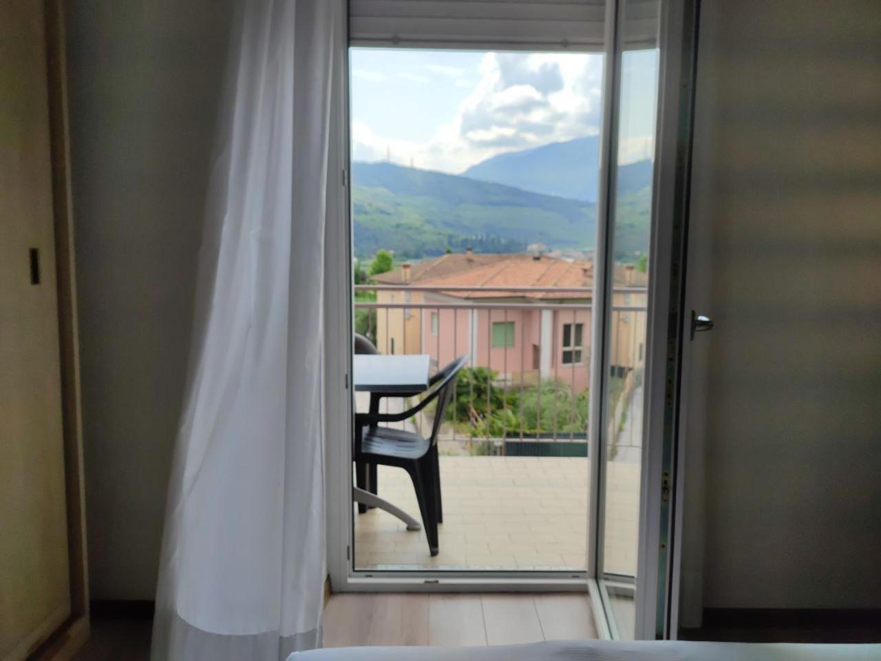 Standard Triple Room with Balcony - Photo 2