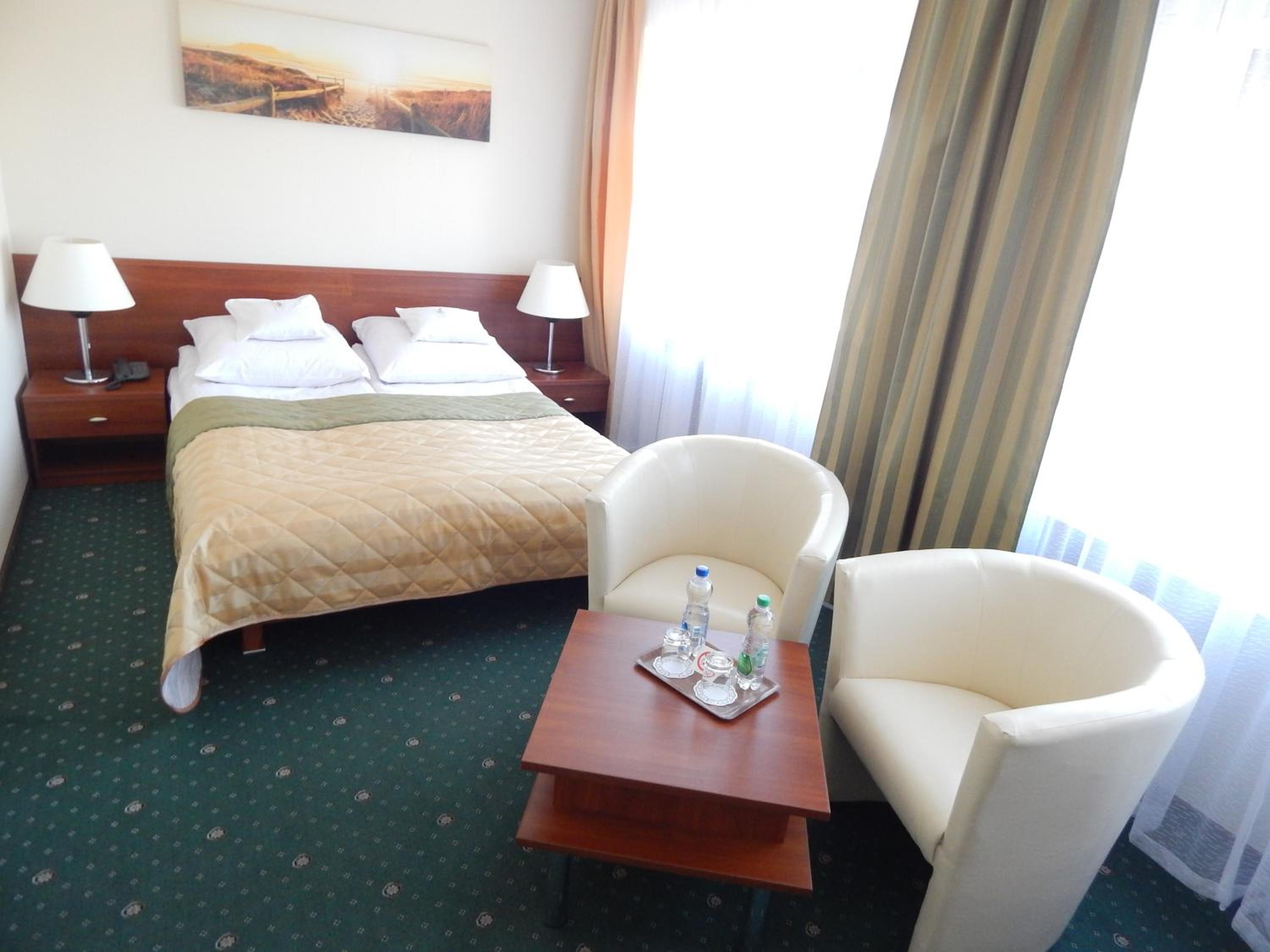 Standard Double or Twin Room - Photo 4