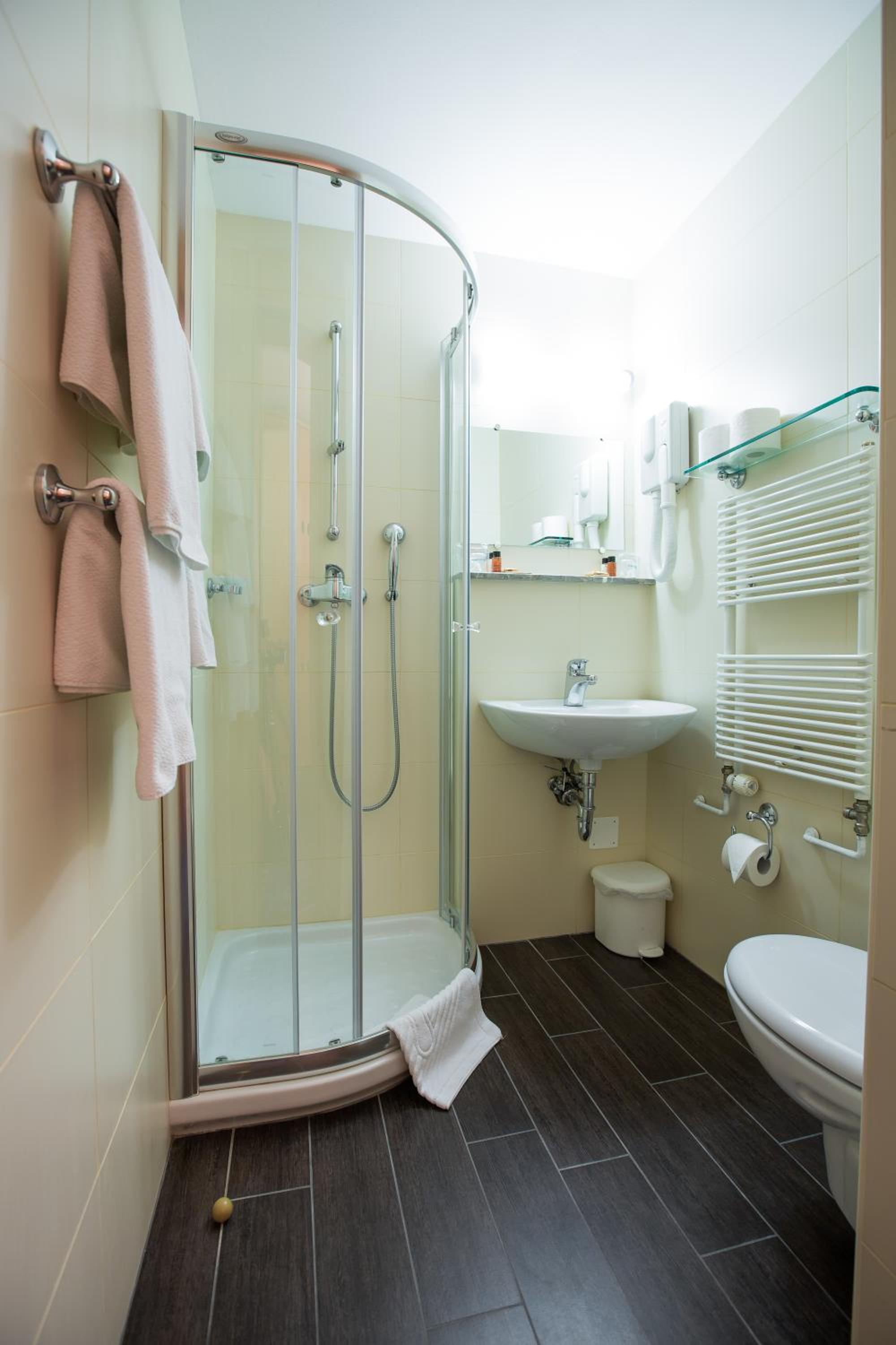 Single Room (1 Adult)