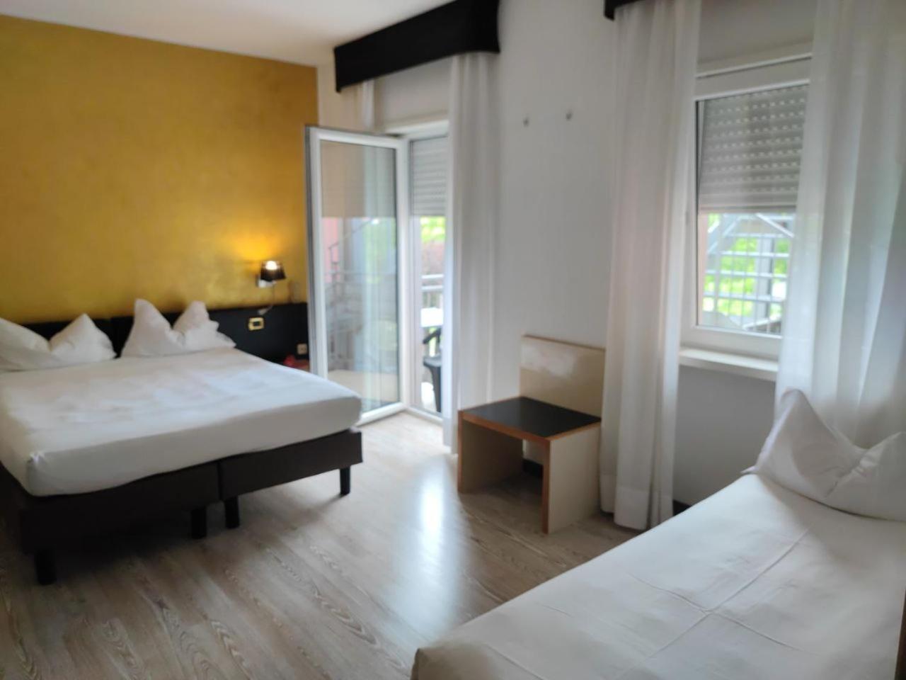Comfort Triple Room with Balcony - Photo 1