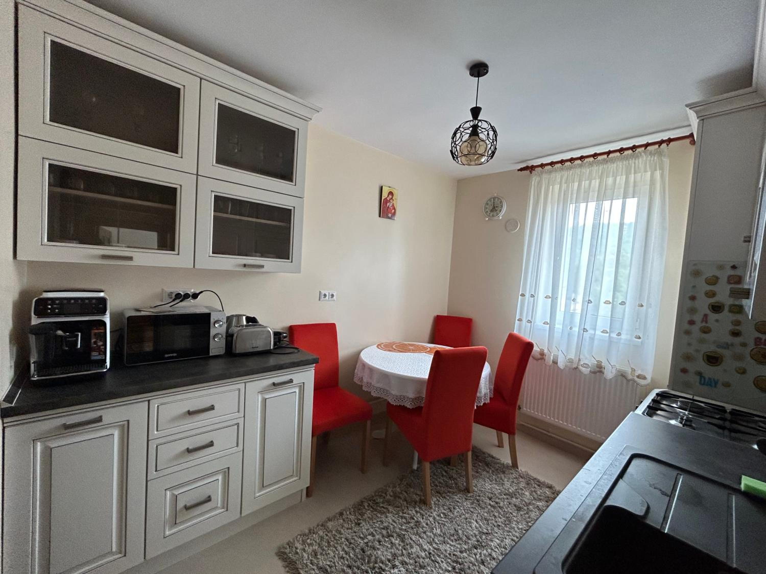 One-Bedroom Apartment - Photo 20
