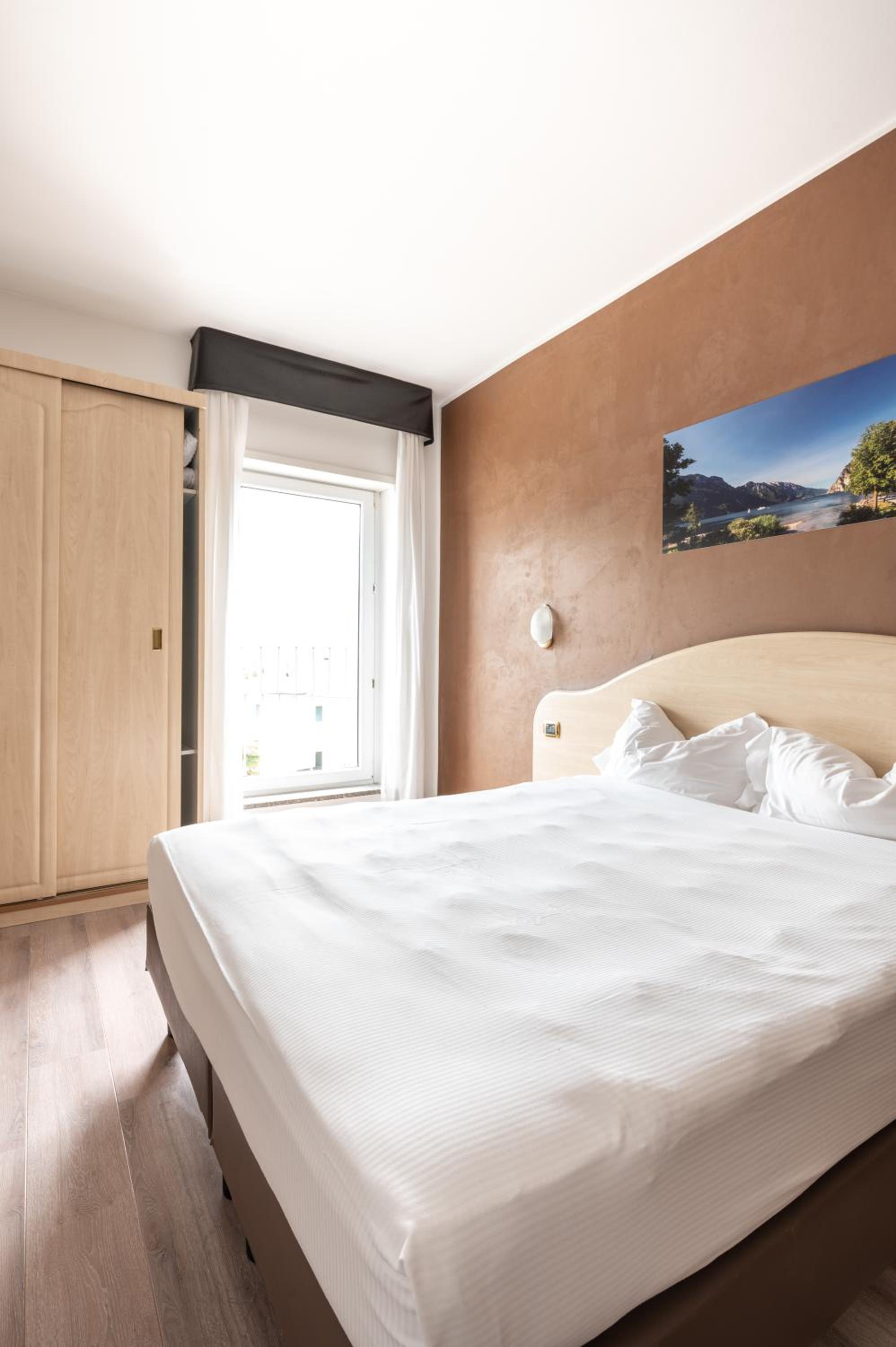 Economy Double Room photo 1