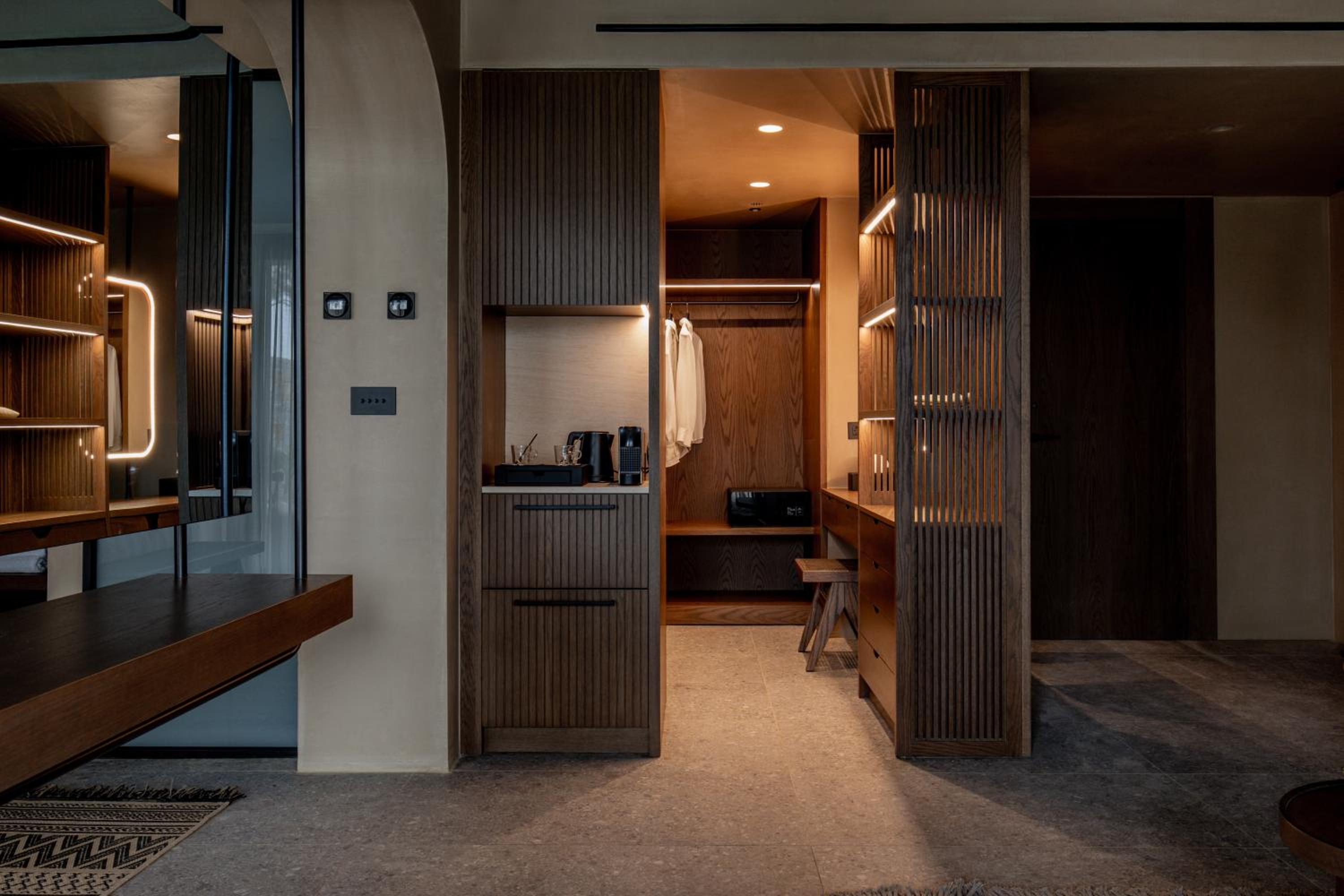 Signature Suite with Private Pool & Hammam