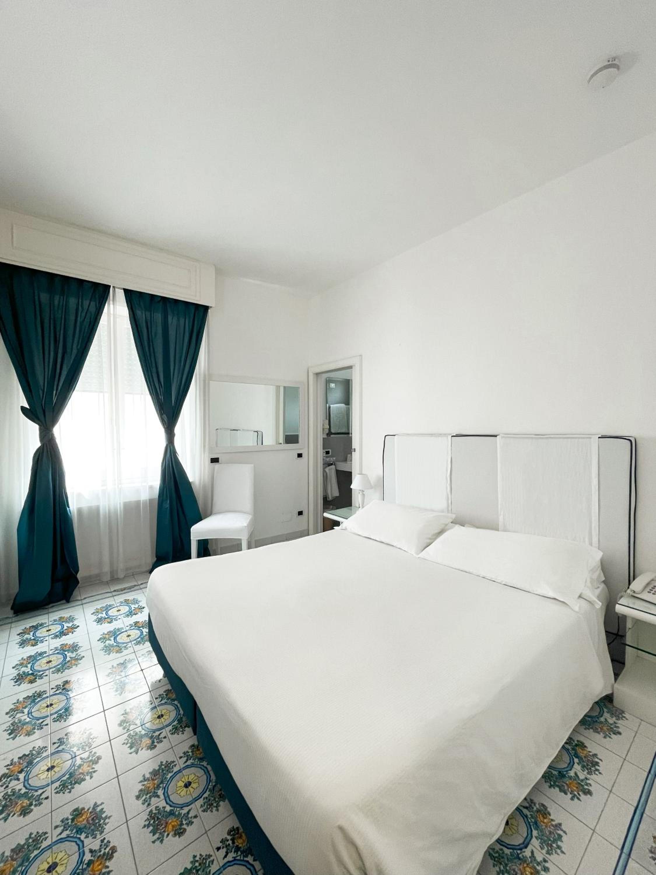 Classic Double Room - Photo 1