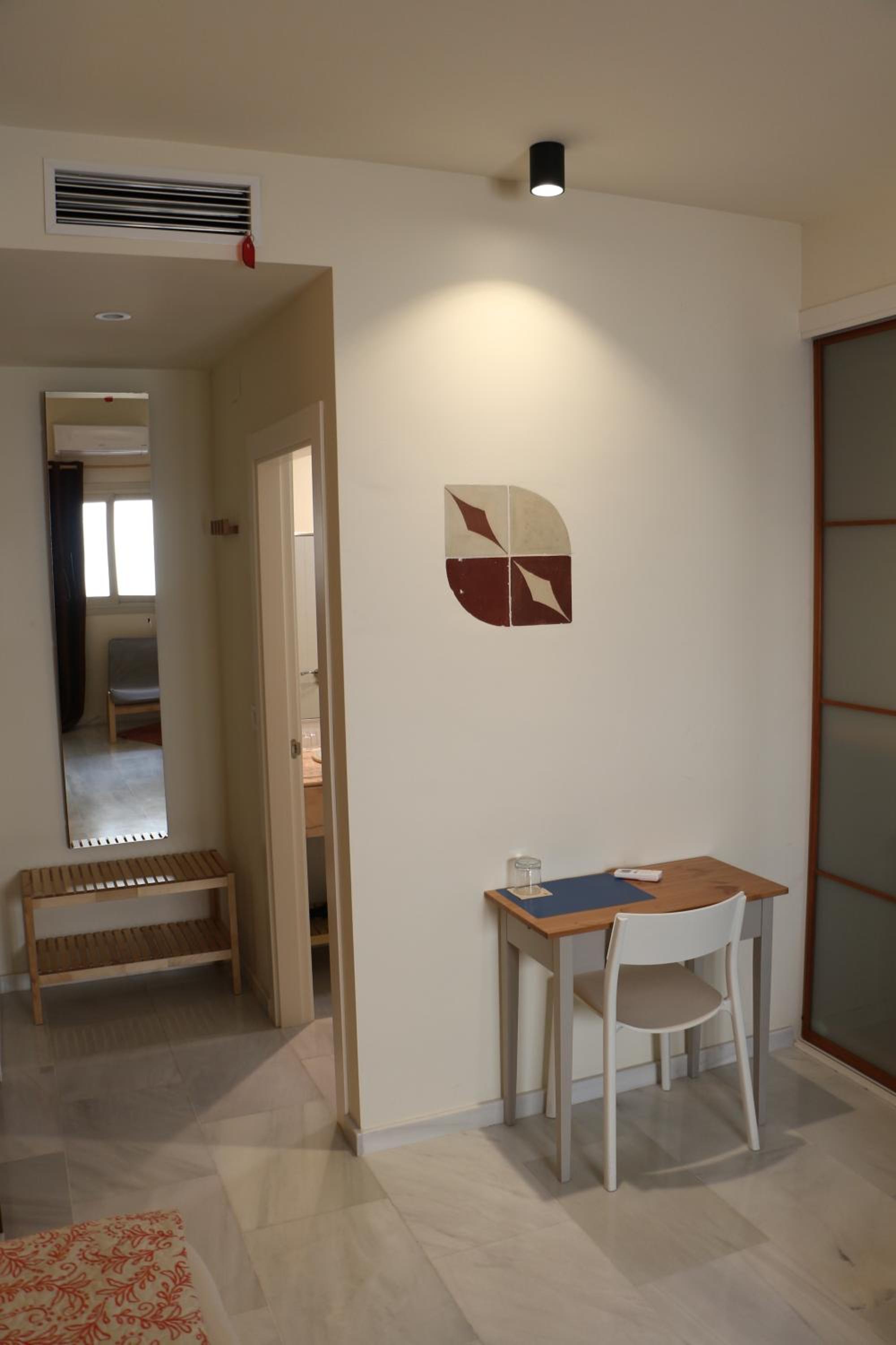 Superior Deluxe Double or Twin Room  photo 3
