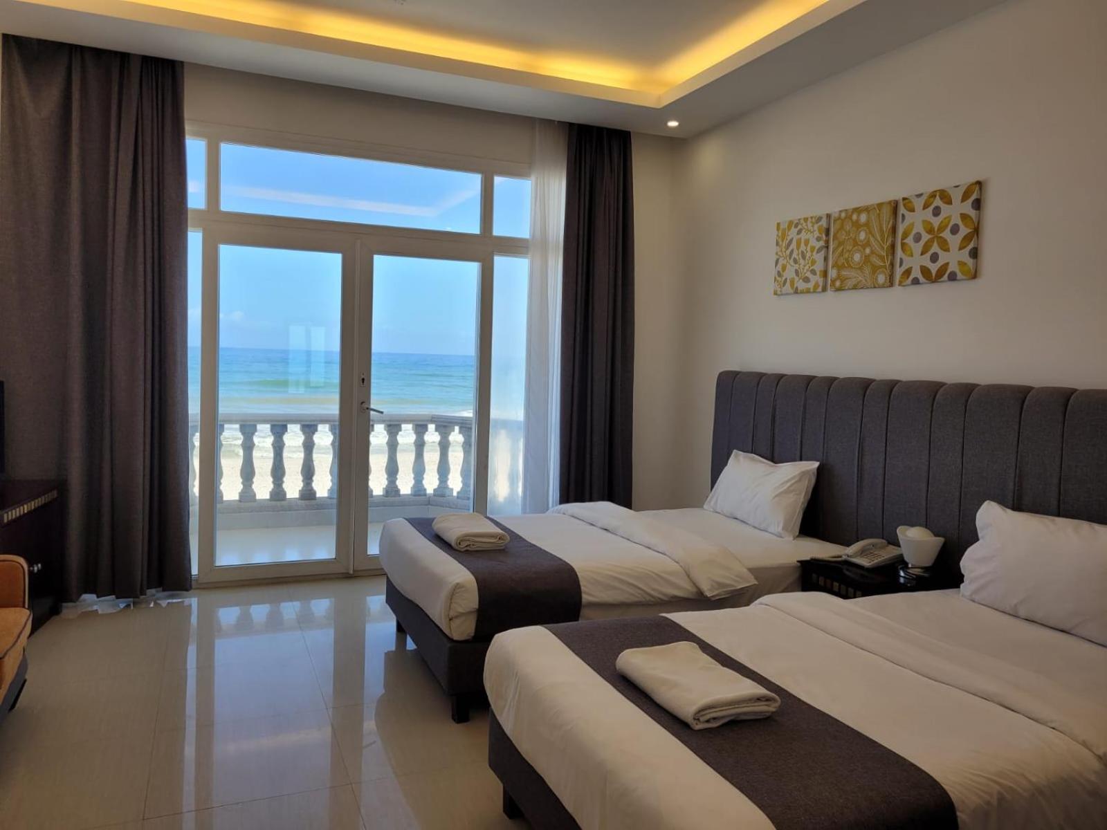 Deluxe King Room - Photo 4