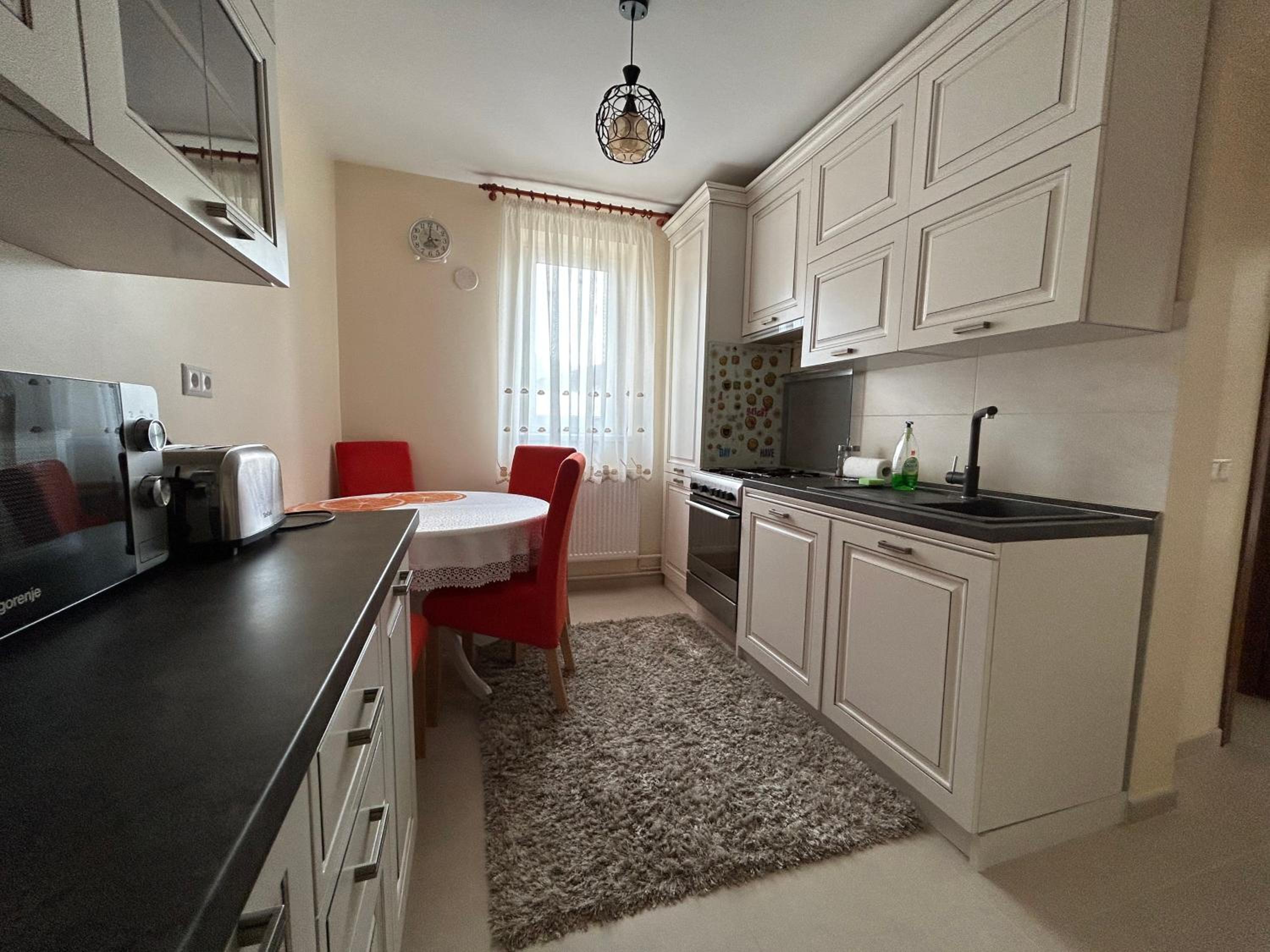 One-Bedroom Apartment - Photo 19