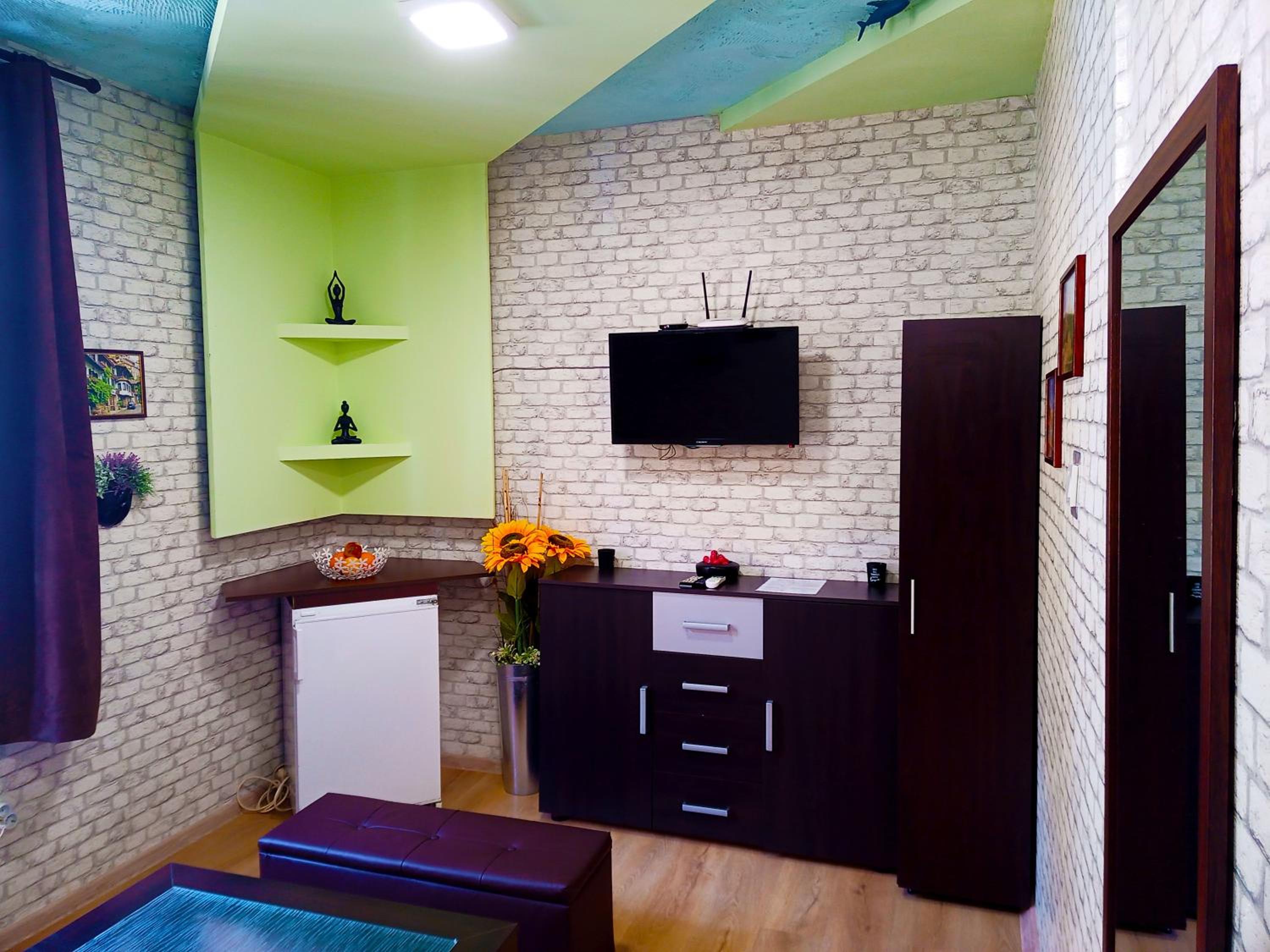 One-Bedroom Apartment