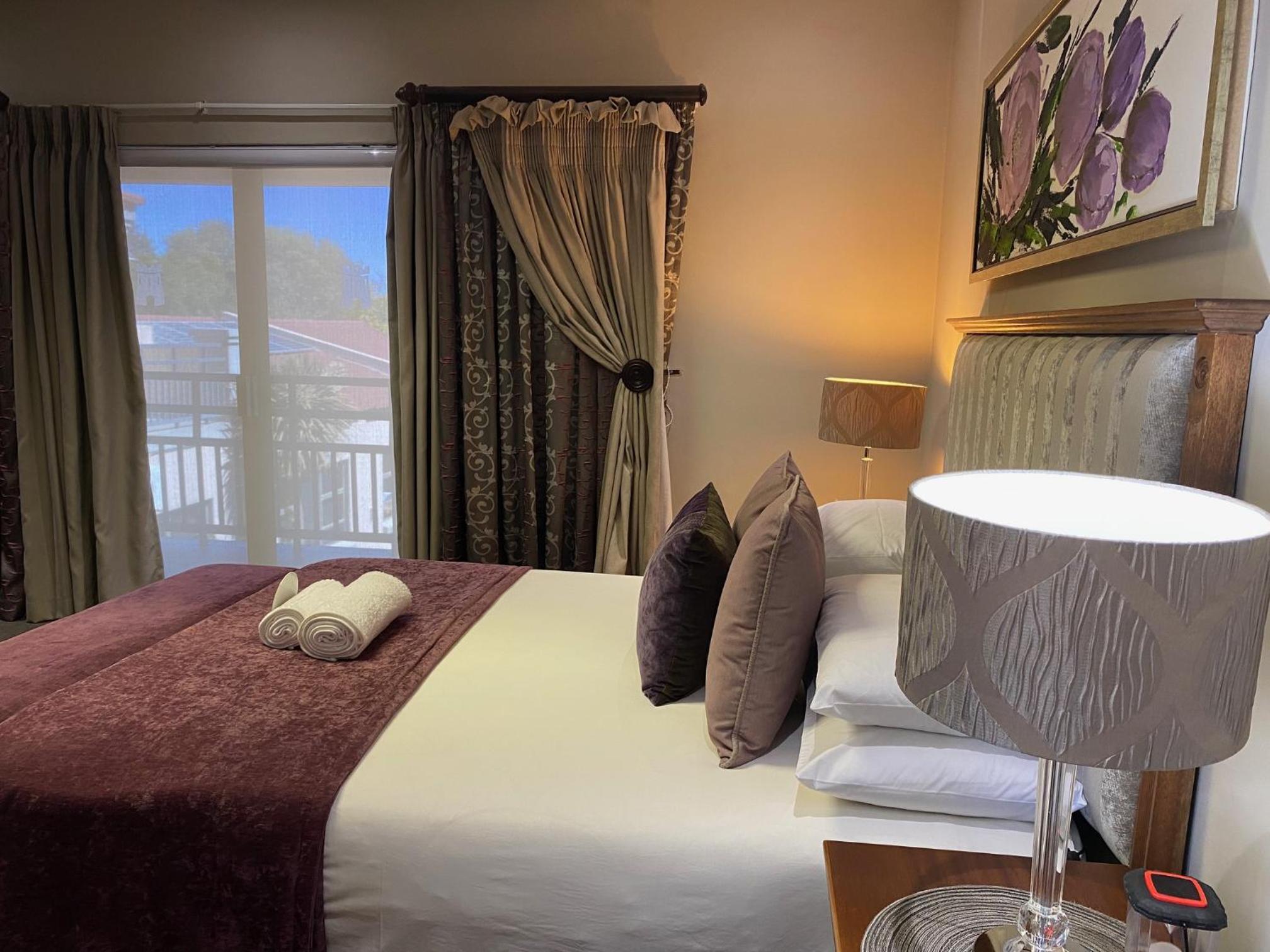 Double Room with Pool View photo 3