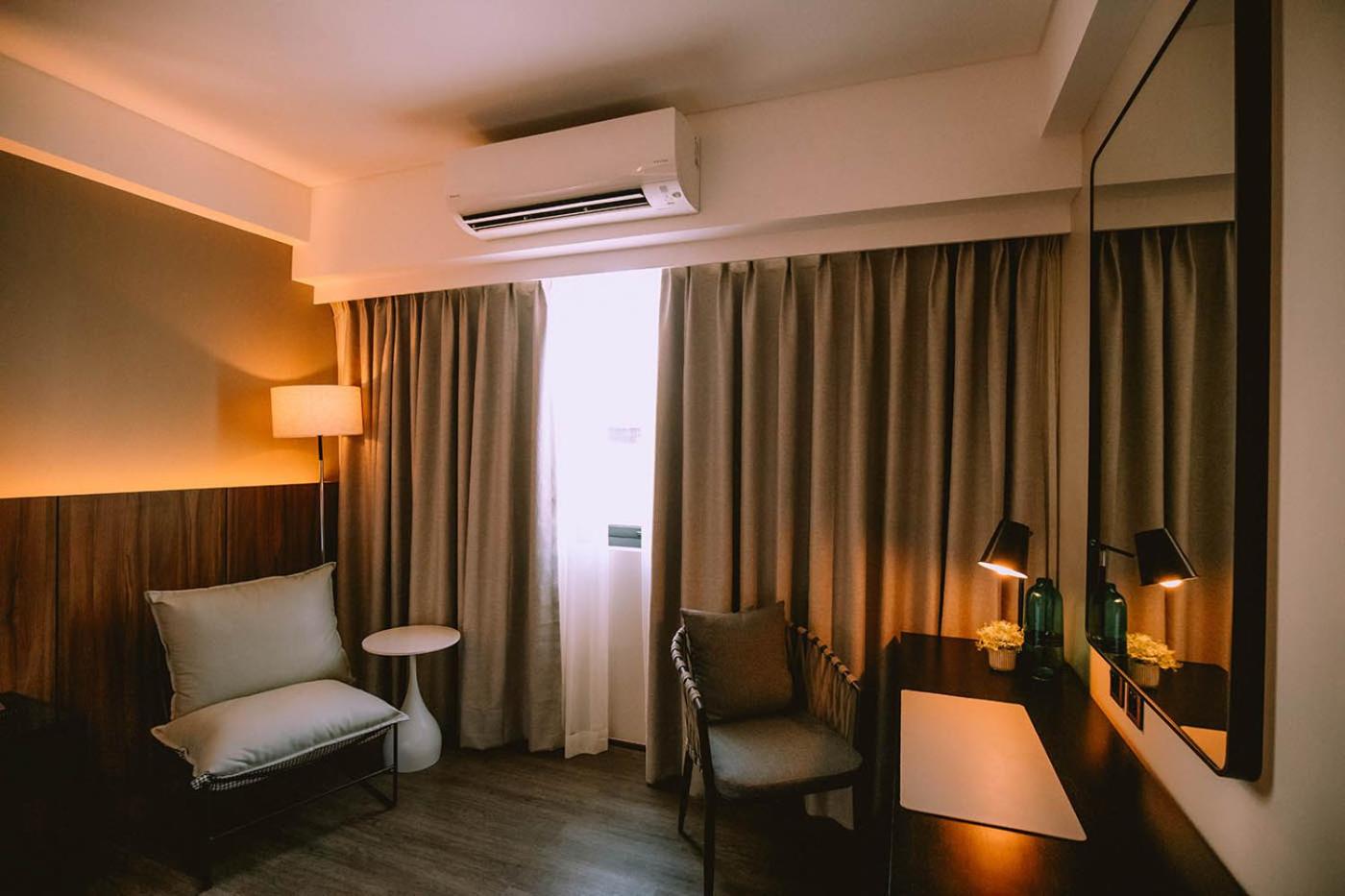 Deluxe King Room - Photo 4