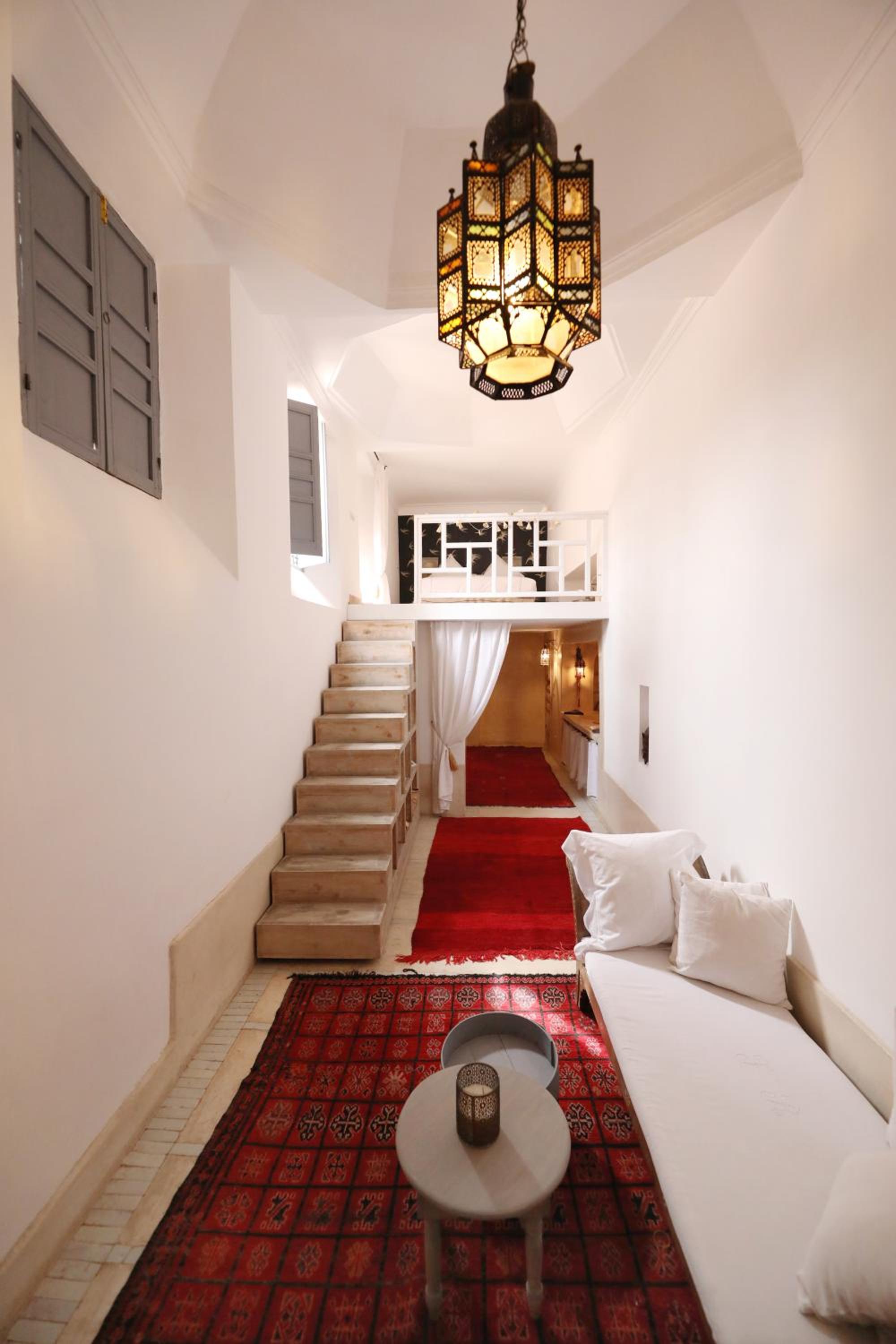 Executive Suite - Photo 1