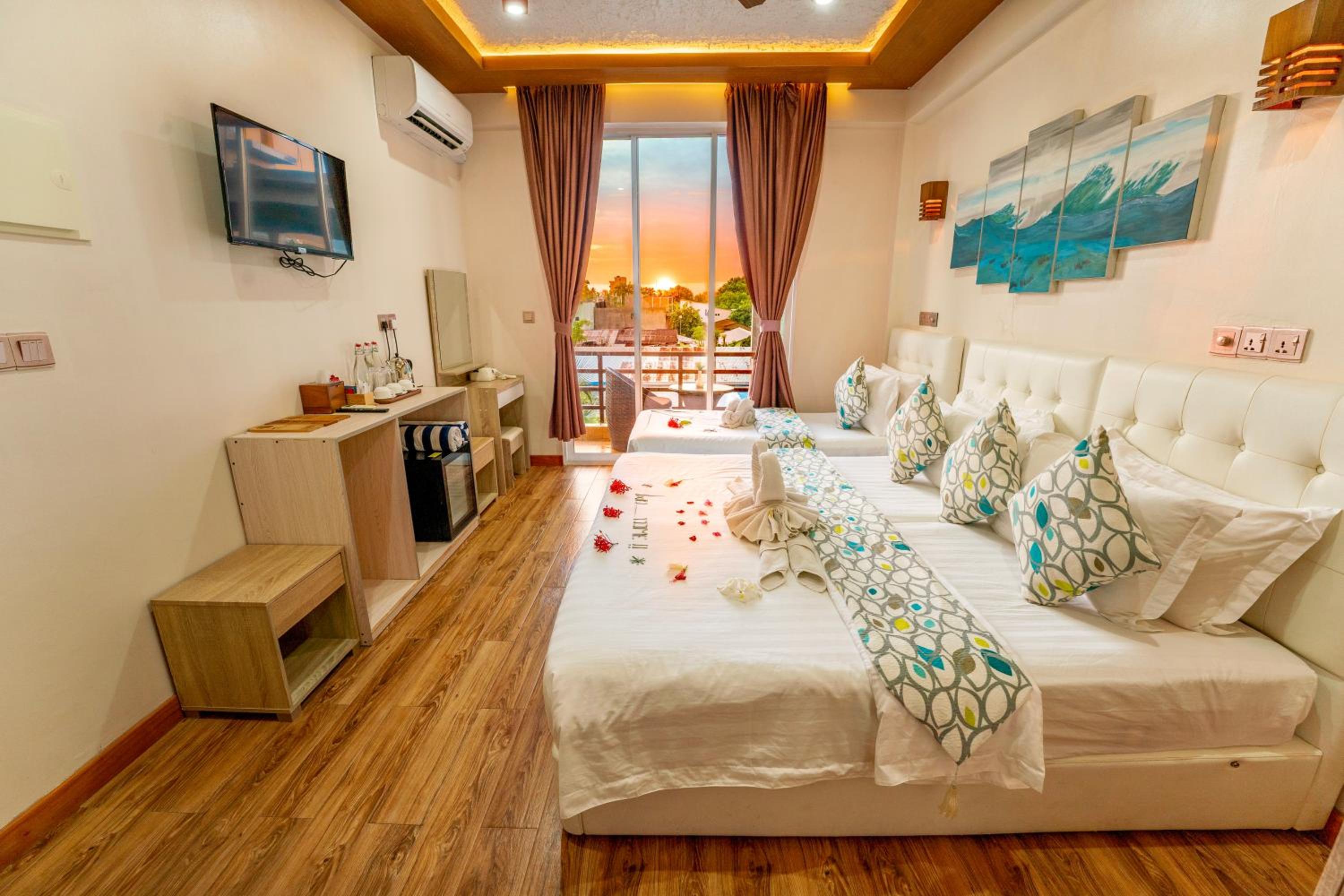 Deluxe Double Room - Photo 1