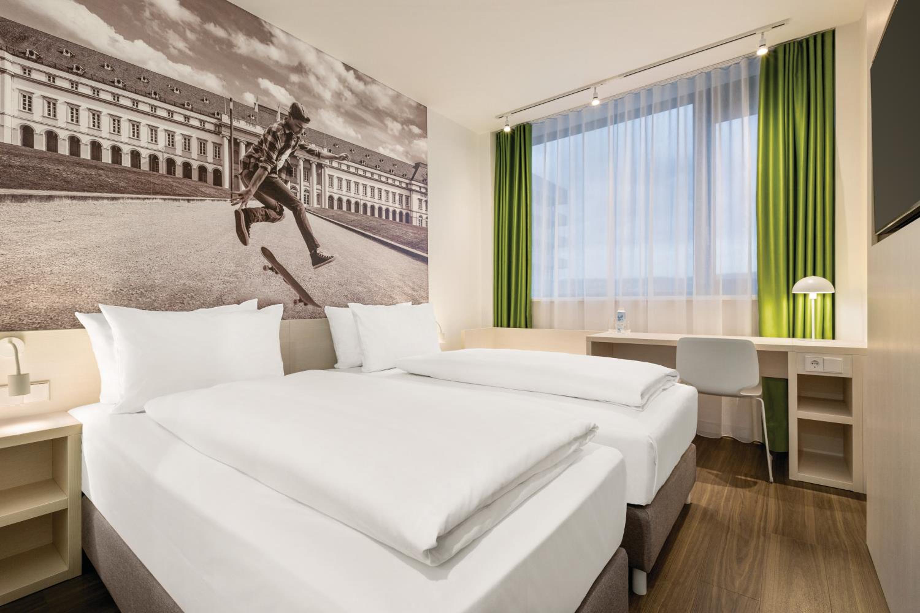 Standard Double Room - Photo 2