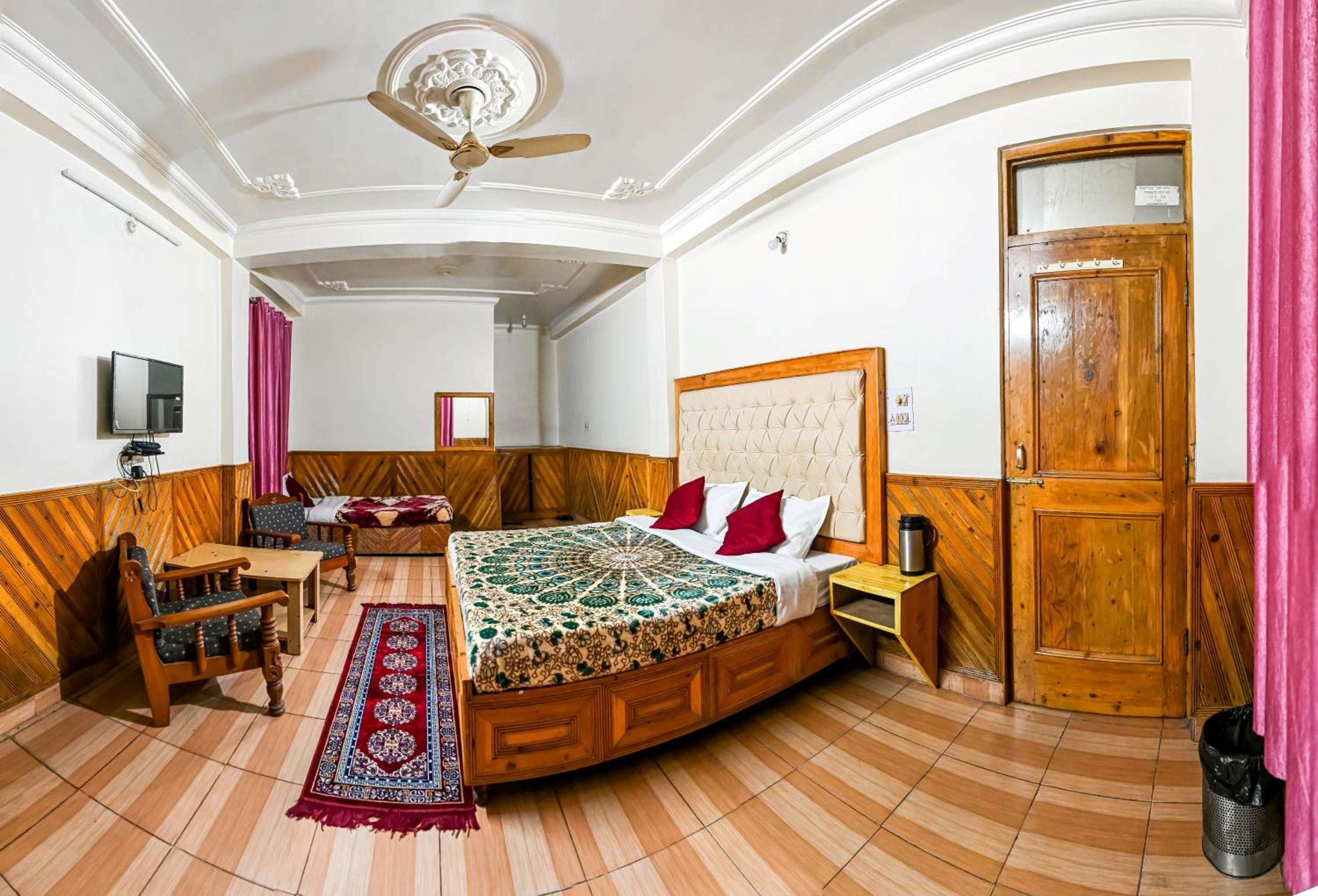 Triple Room