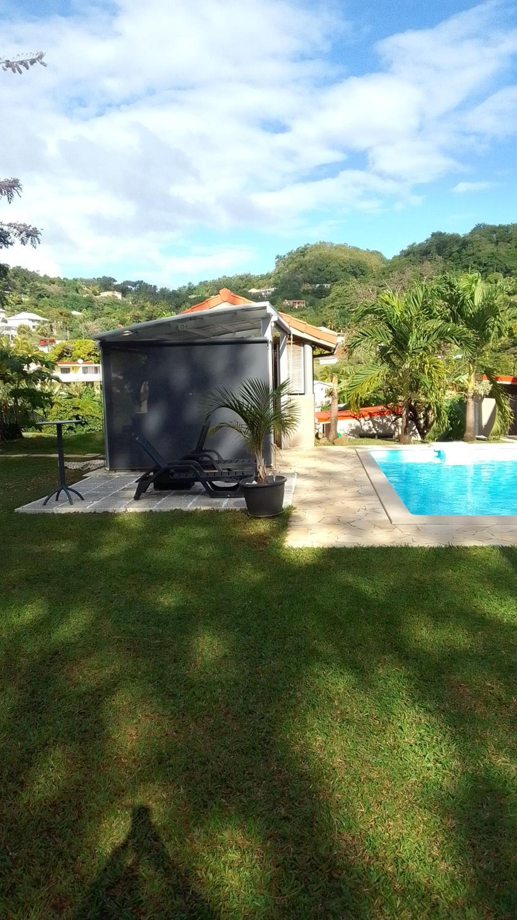 One-Bedroom Apartment with Pool View photo 2