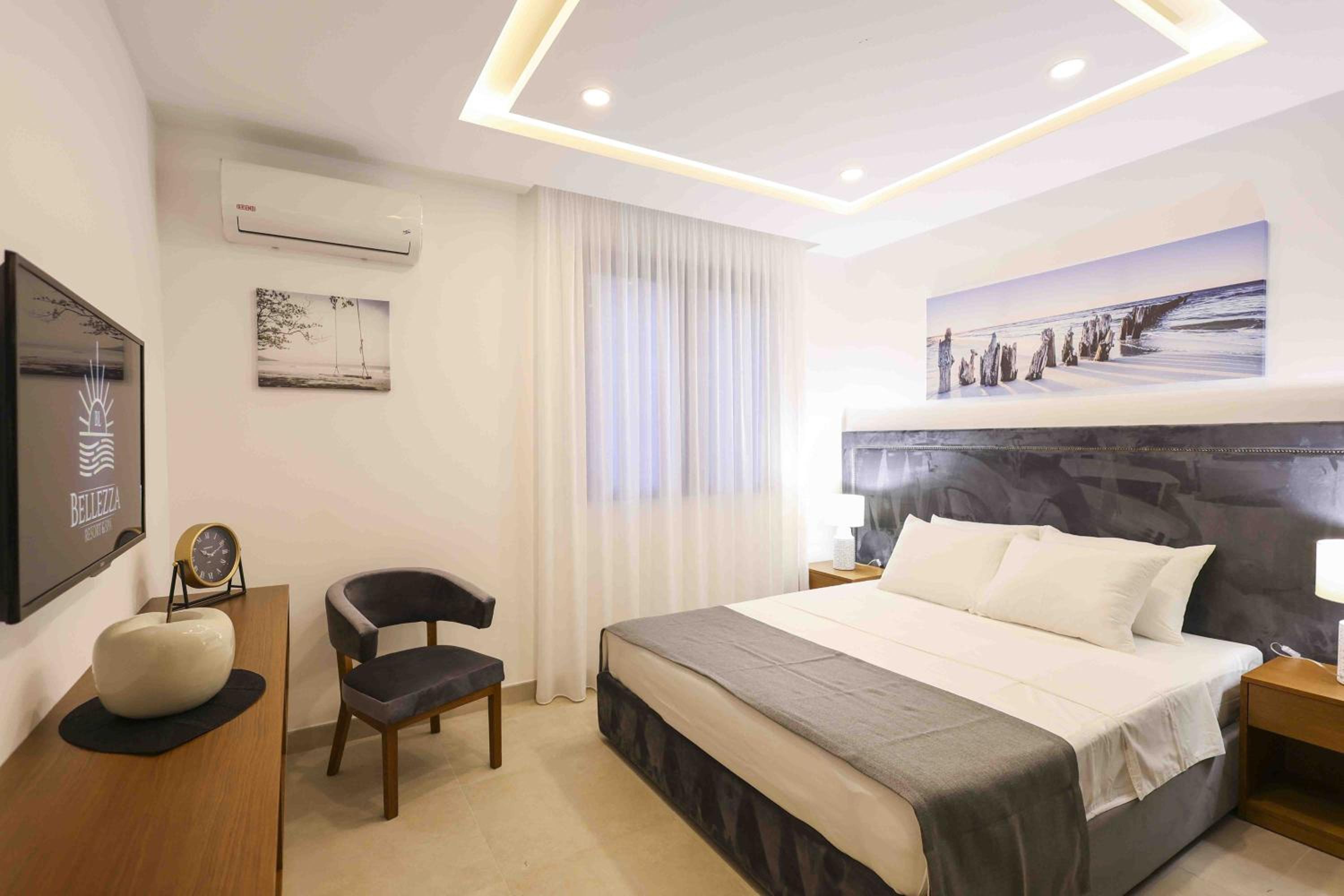 Deluxe Two Bedroom Apartment with Balcony and Sea View (4 Adults) photo 1