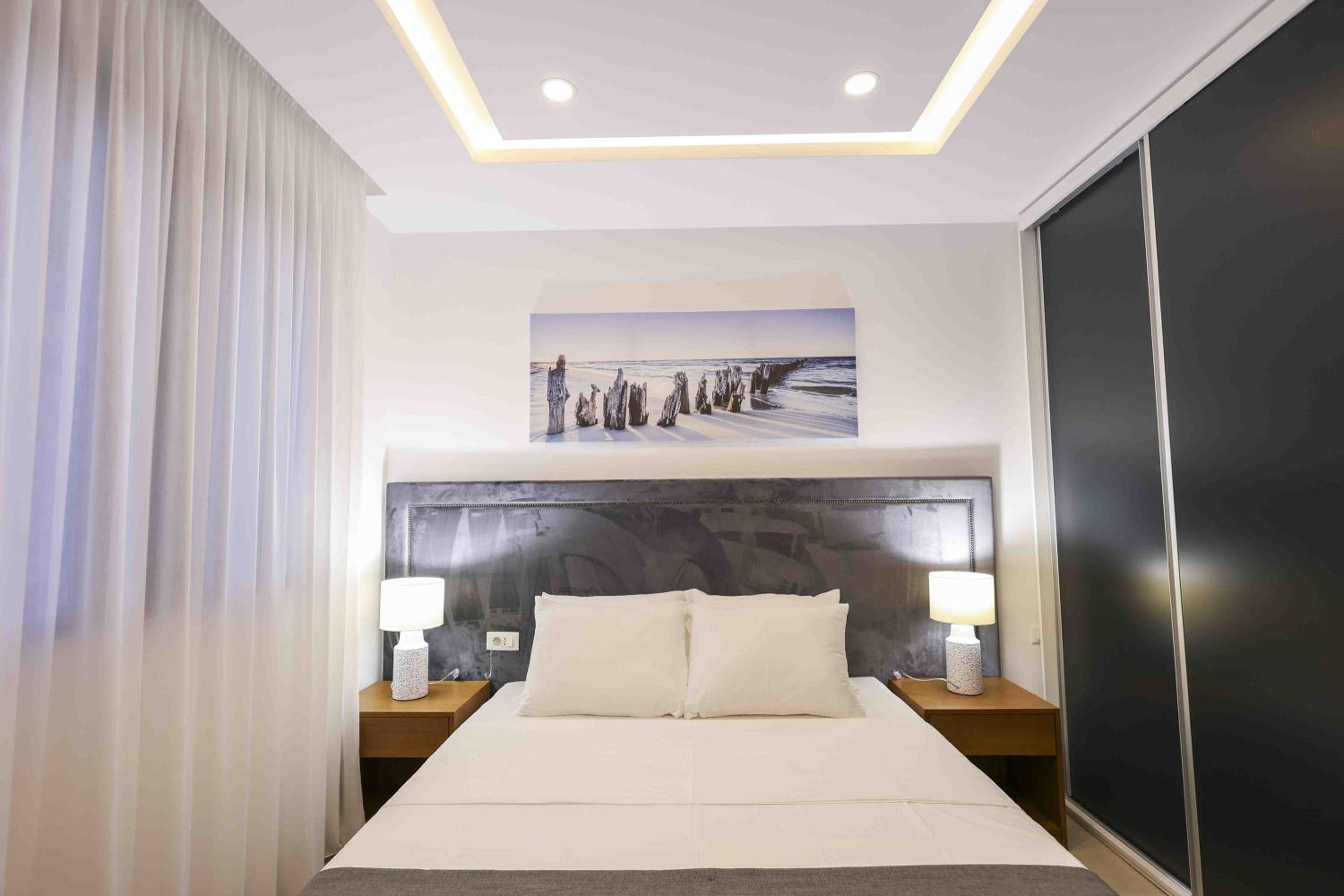 Deluxe Two Bedroom Apartment with Balcony and Sea View (4 Adults) photo 3
