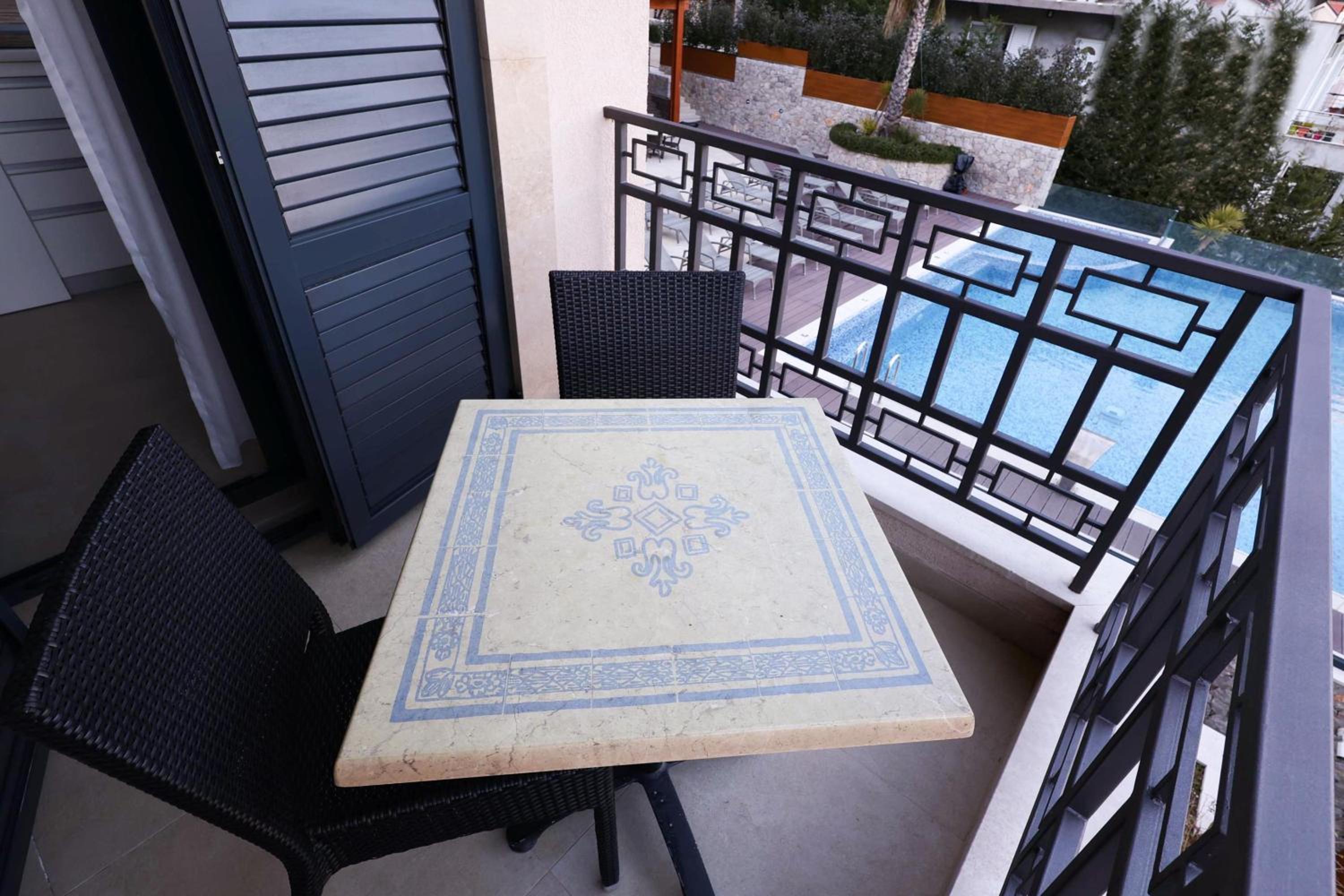 Deluxe Two Bedroom Apartment with Balcony and Sea View (4 Adults) photo 2