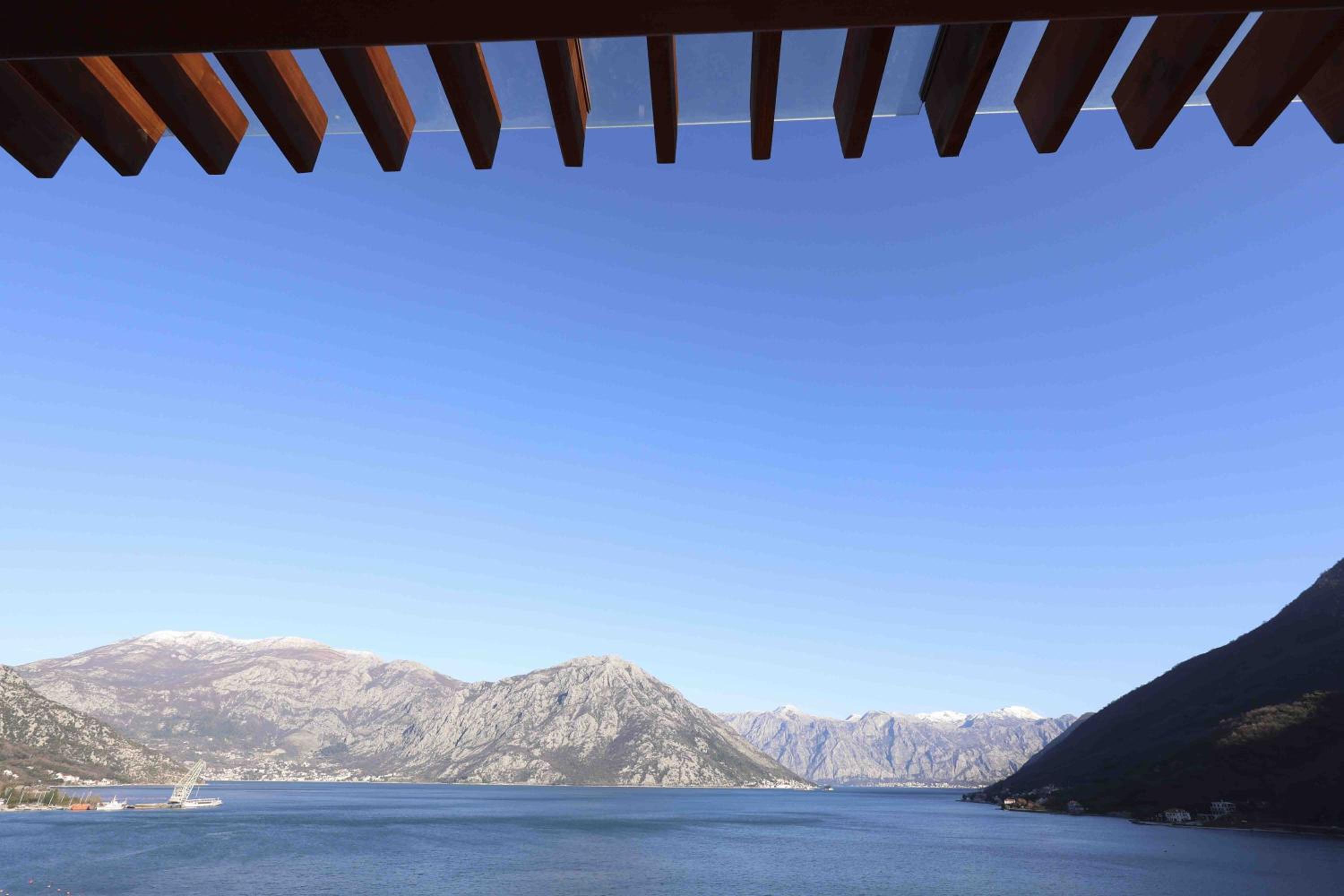 Deluxe Two Bedroom Apartment with Balcony and Sea View (4+2) photo 2
