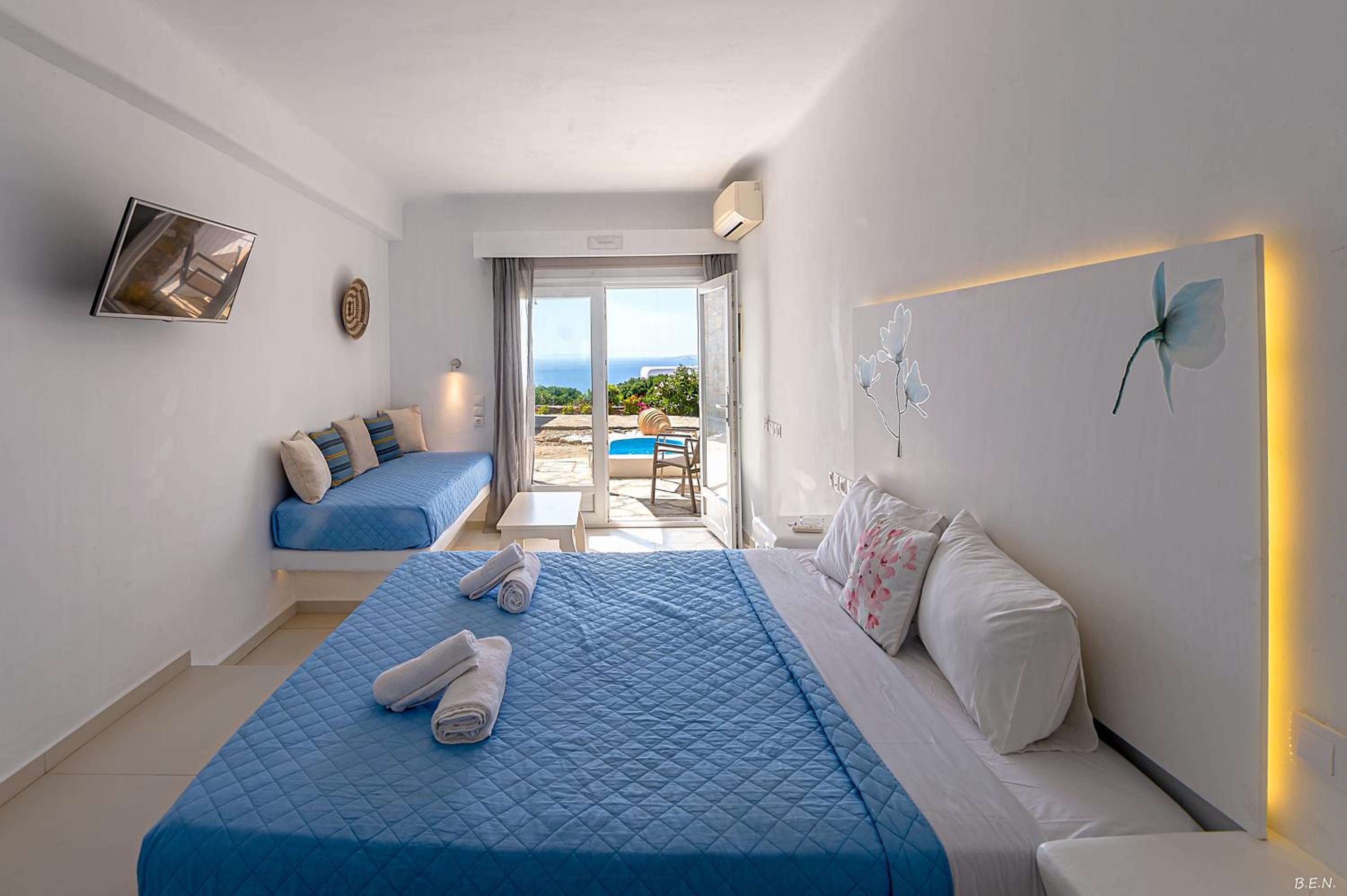 Sea View Suite with Outdoor Hot Tub photo 1