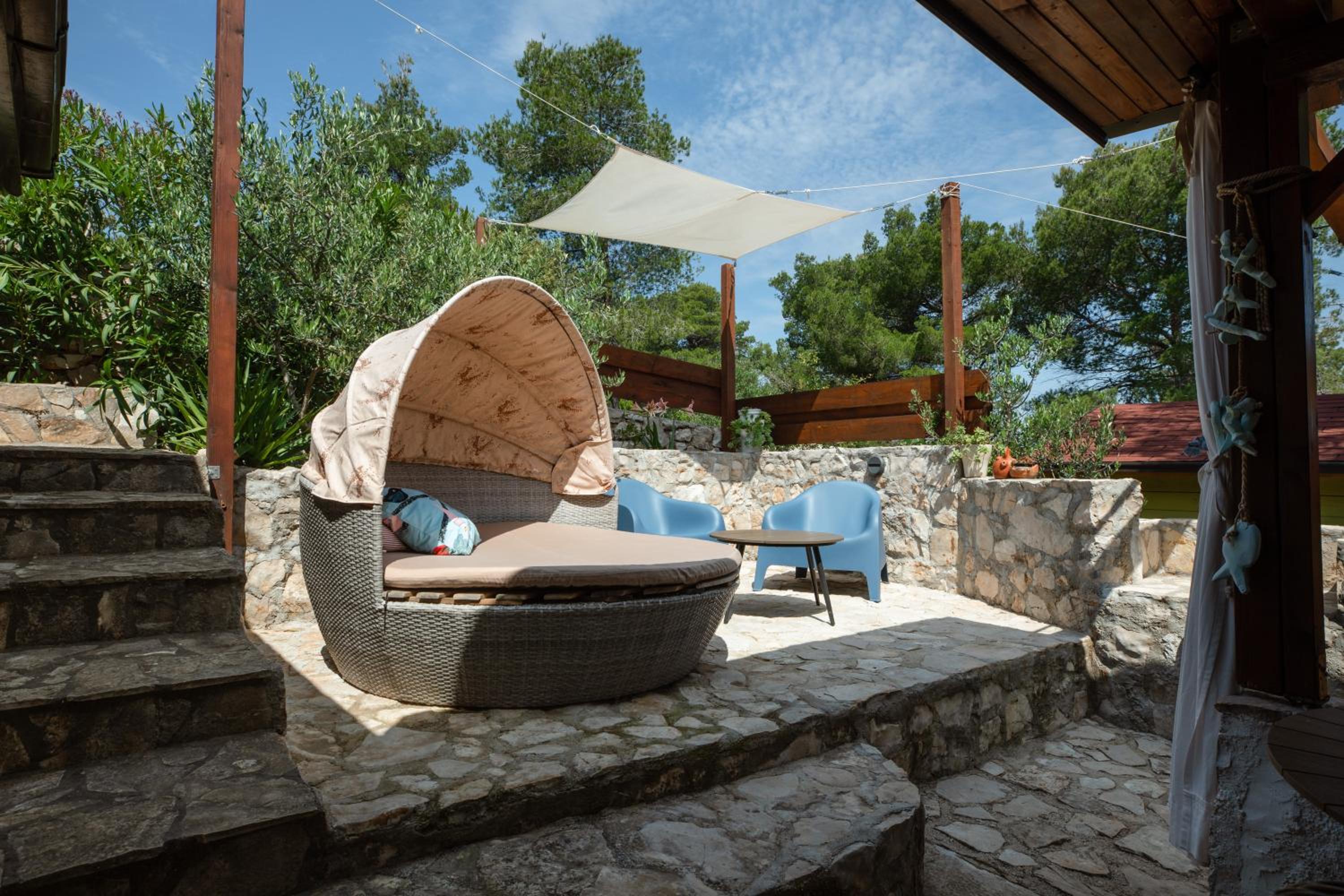 Studio Apartment with Sea View photo 2