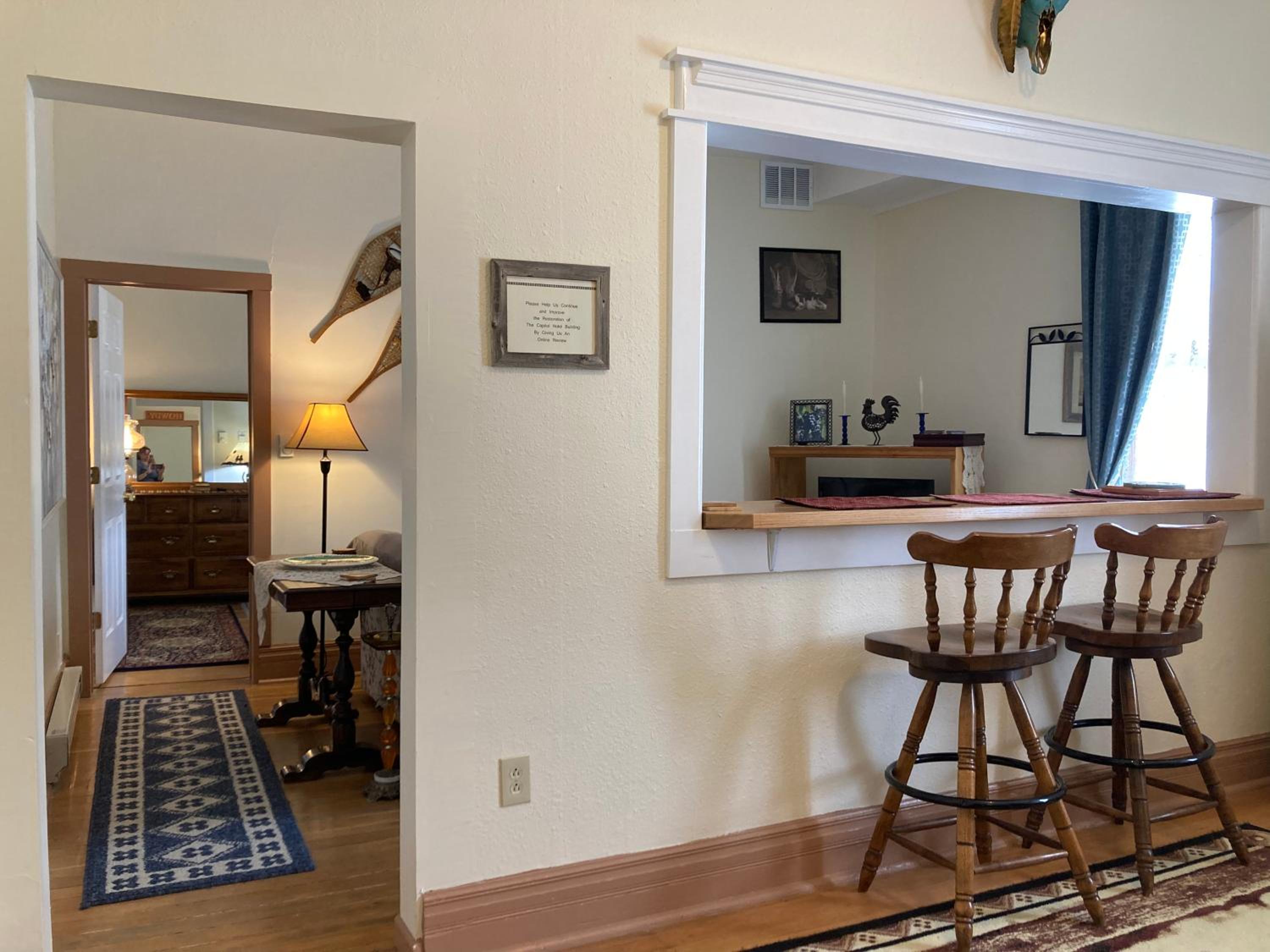 Classic One-Bedroom Apartment with King Bed photo 3