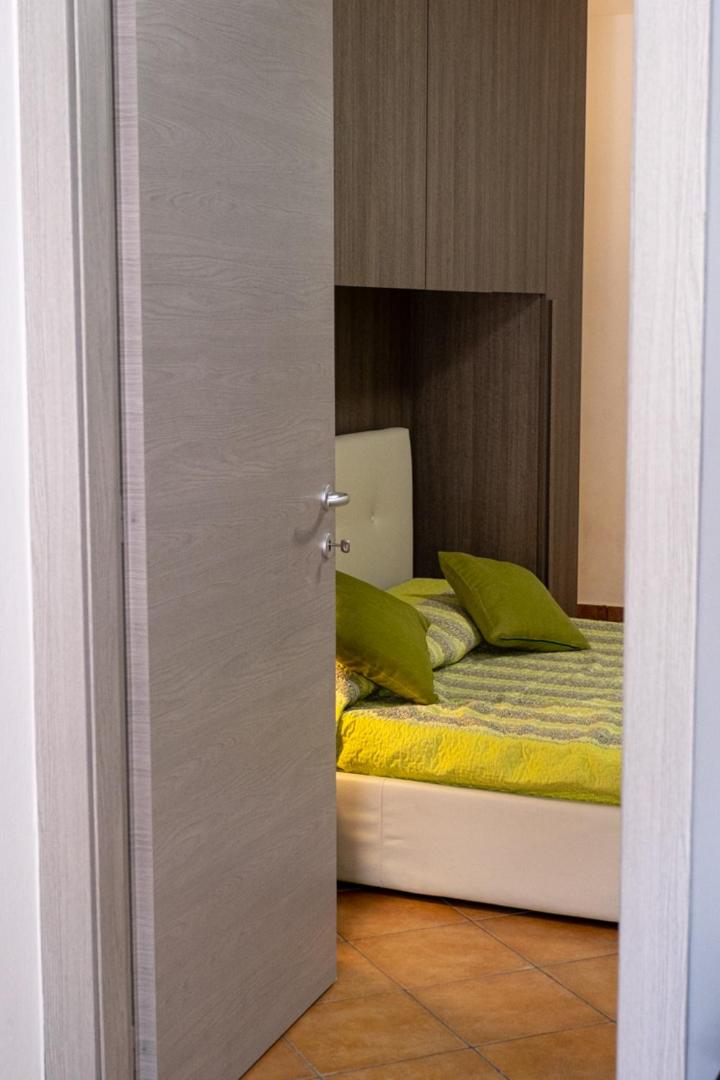 One-Bedroom Apartment photo 3