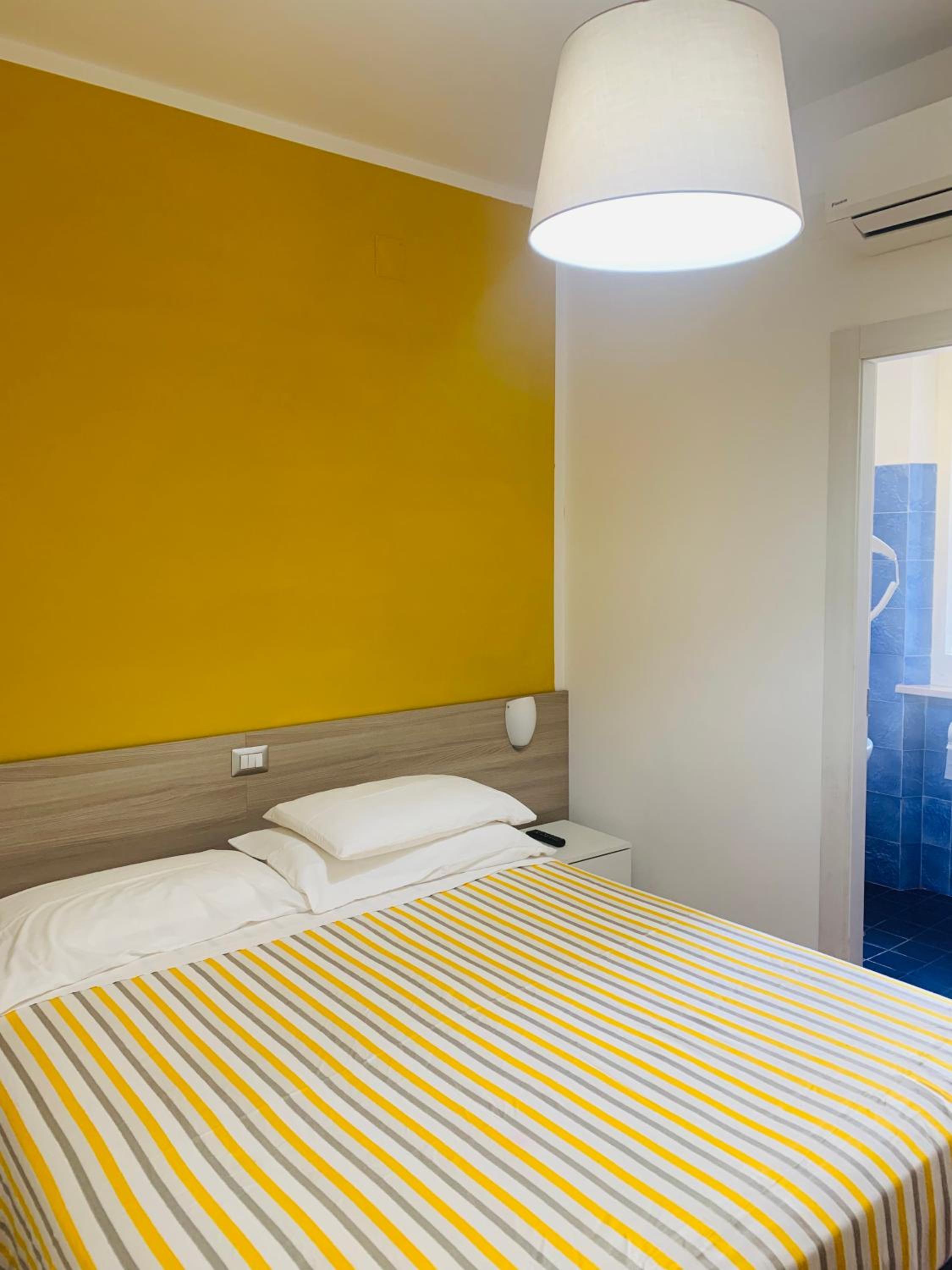 Economy Double Room photo 1