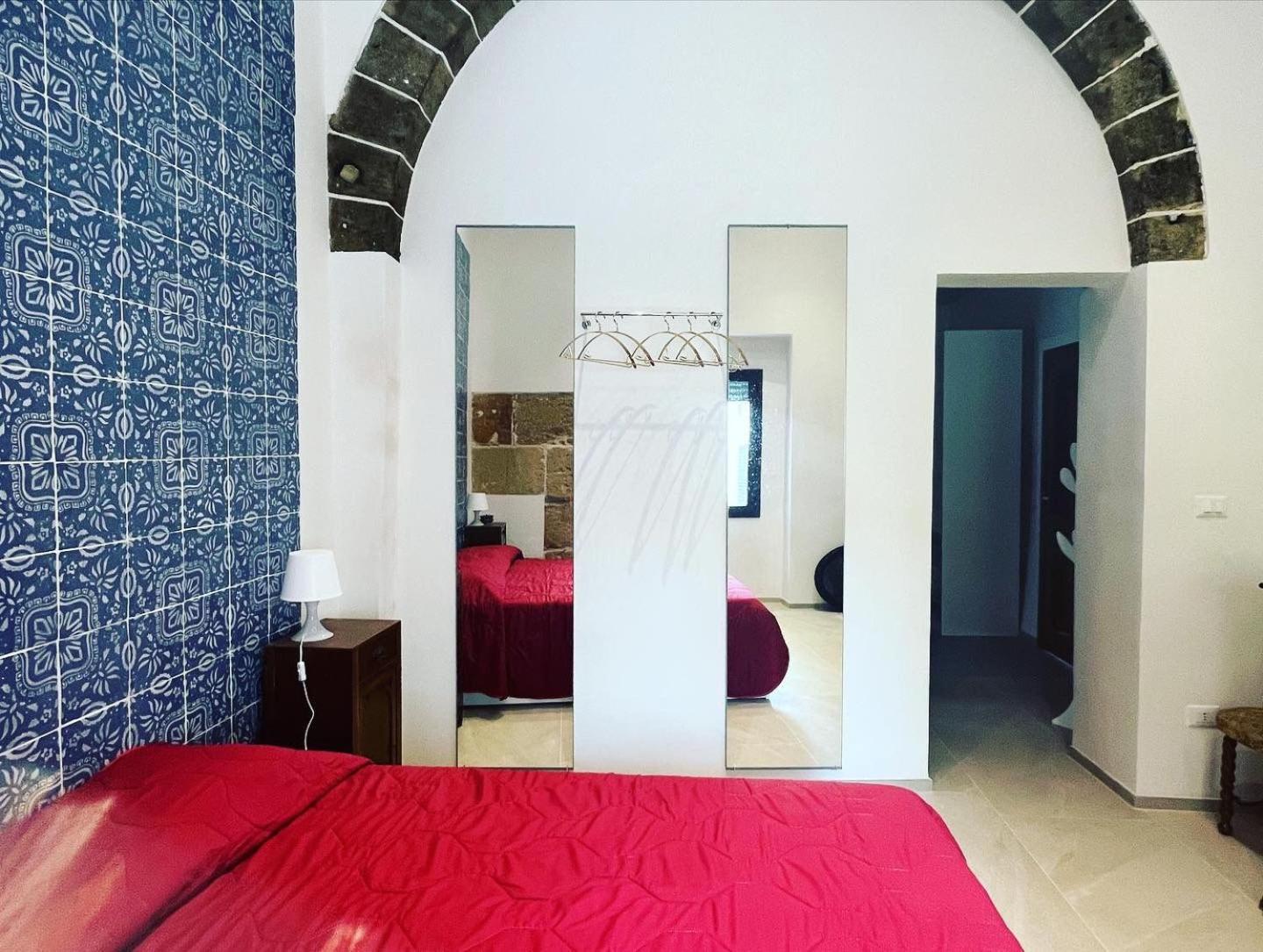 Deluxe King Room photo 1