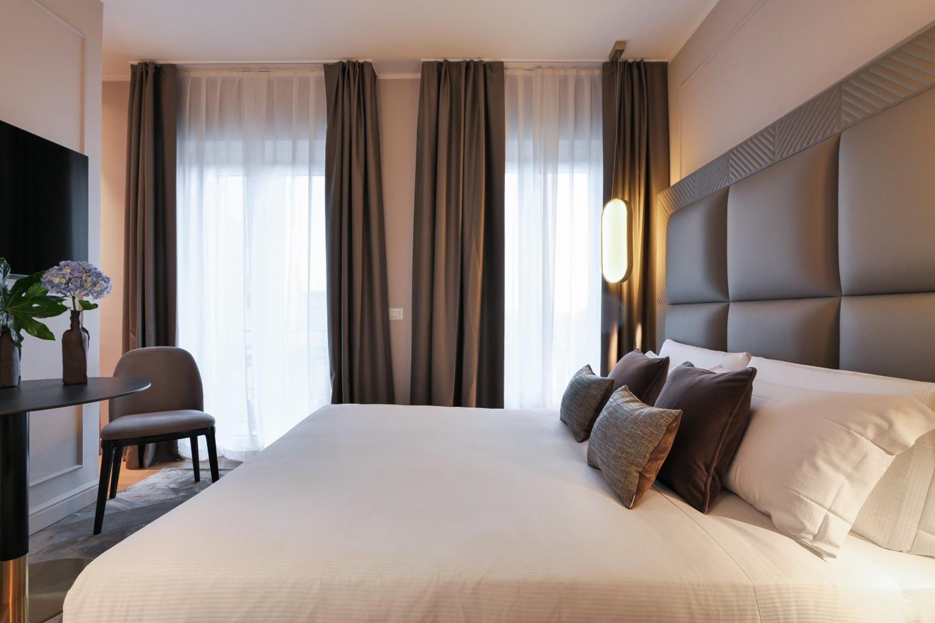 Junior Suite with Balcony
