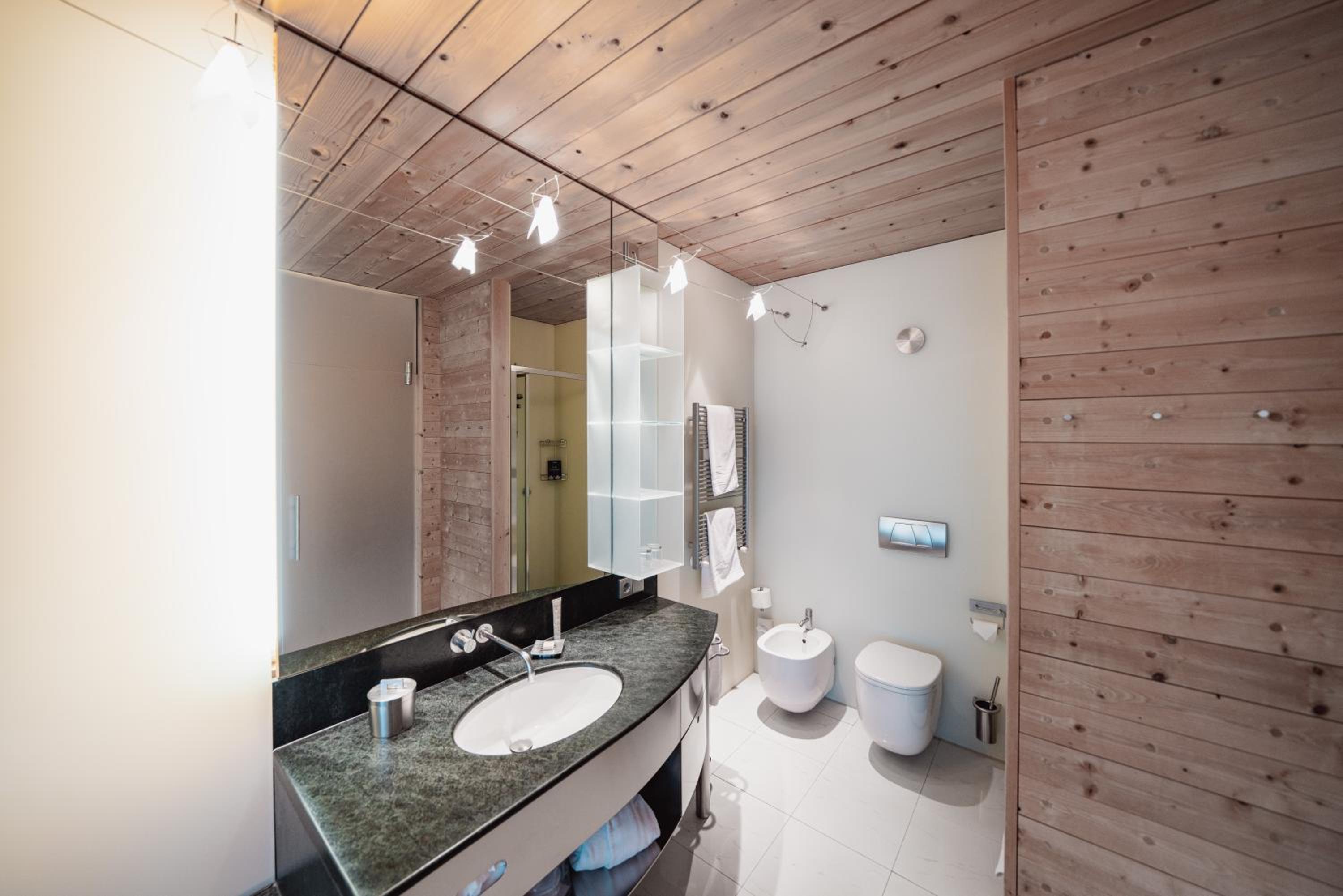 Superior Double or Twin Room - Photo 9