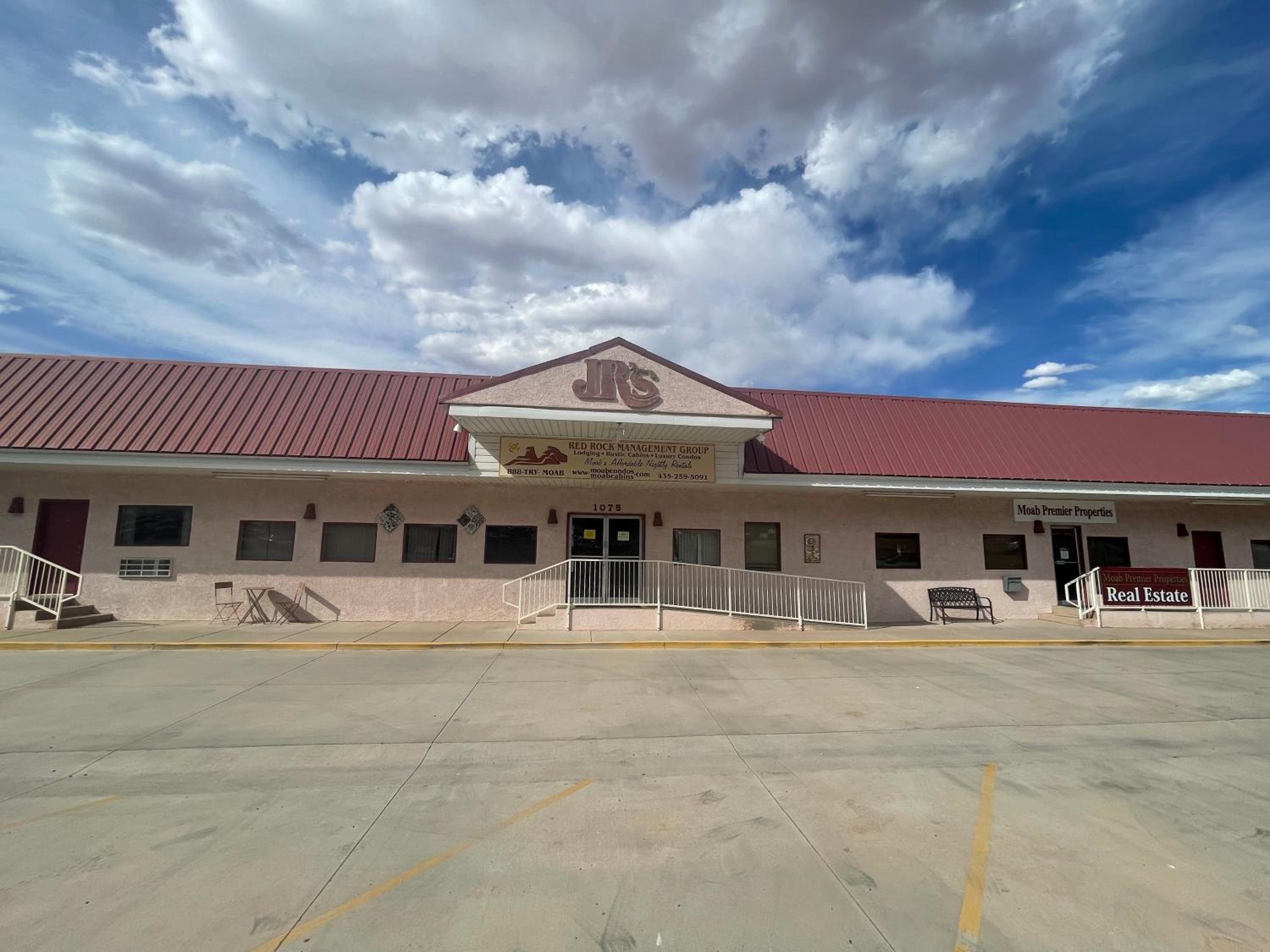 Double or Twin Room - Photo 3