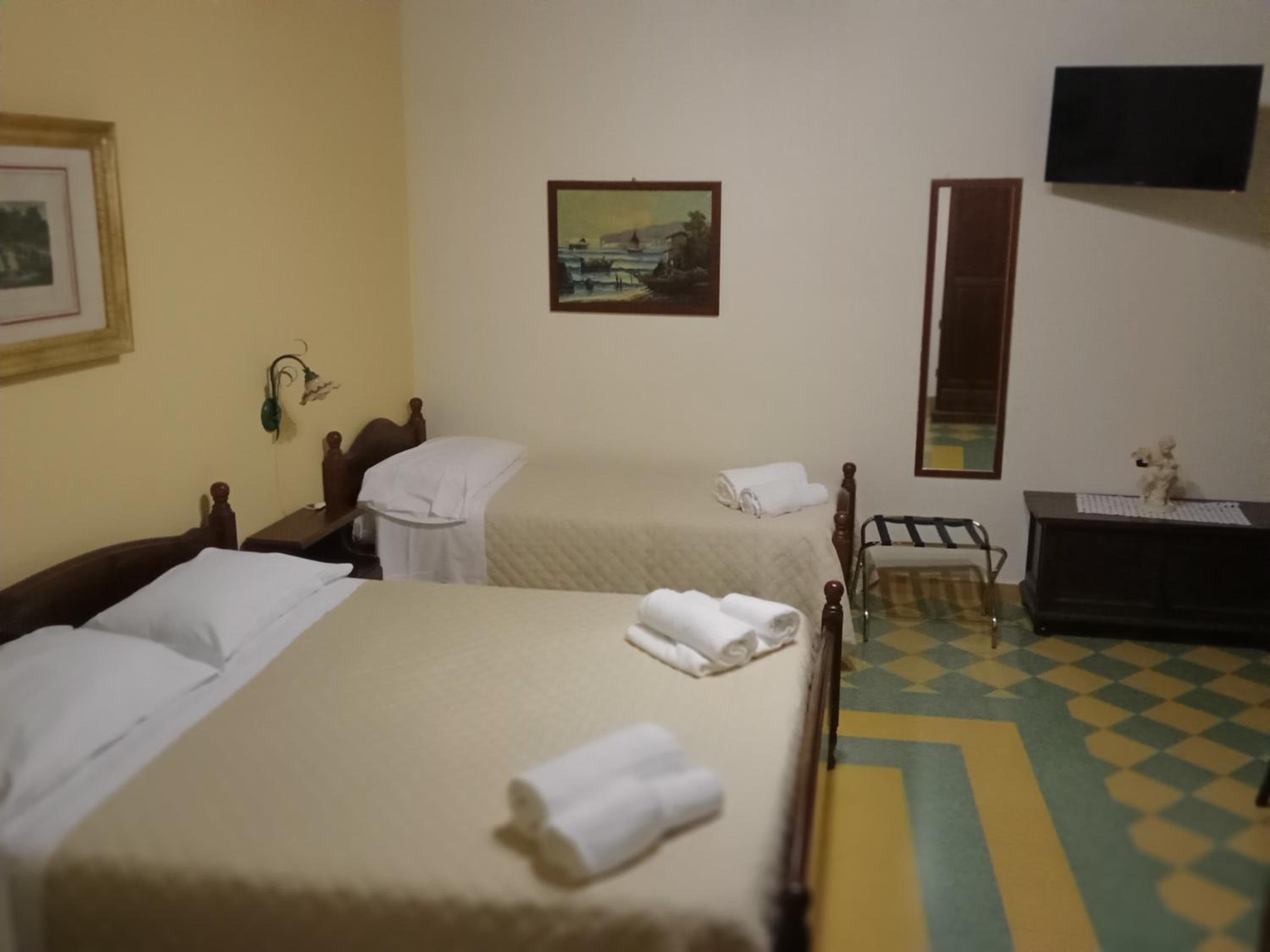 Triple Room