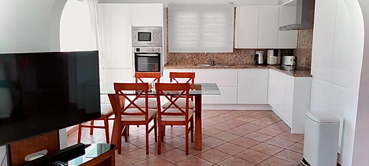 Three-Bedroom Villa photo 2
