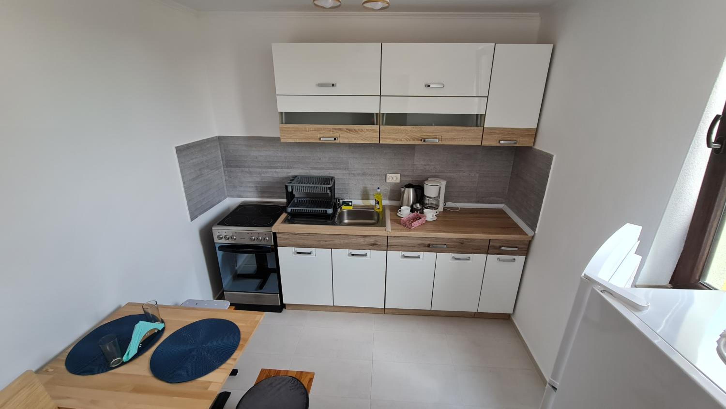 One-Bedroom Apartment photo 2