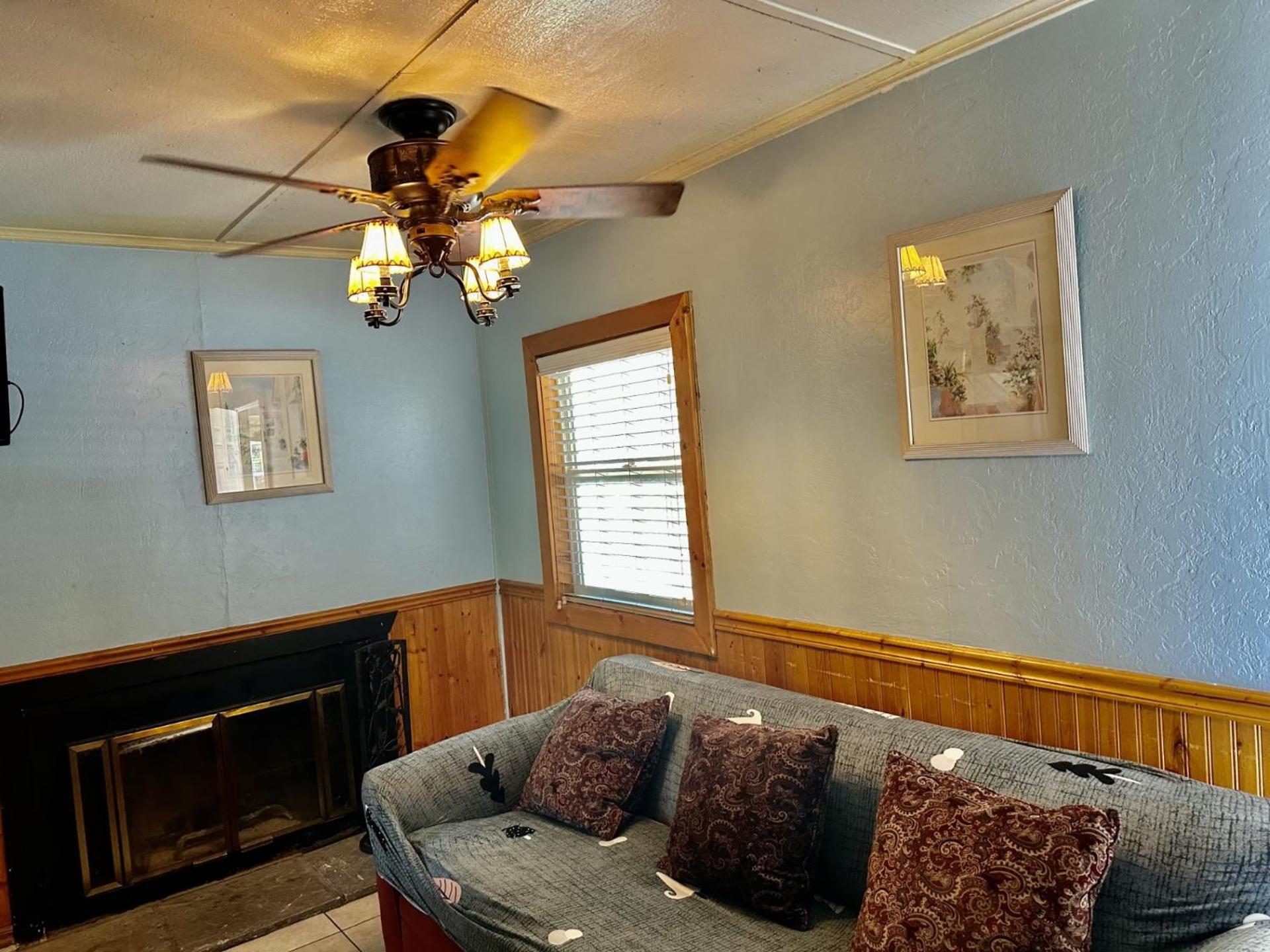 One-Bedroom House photo 3