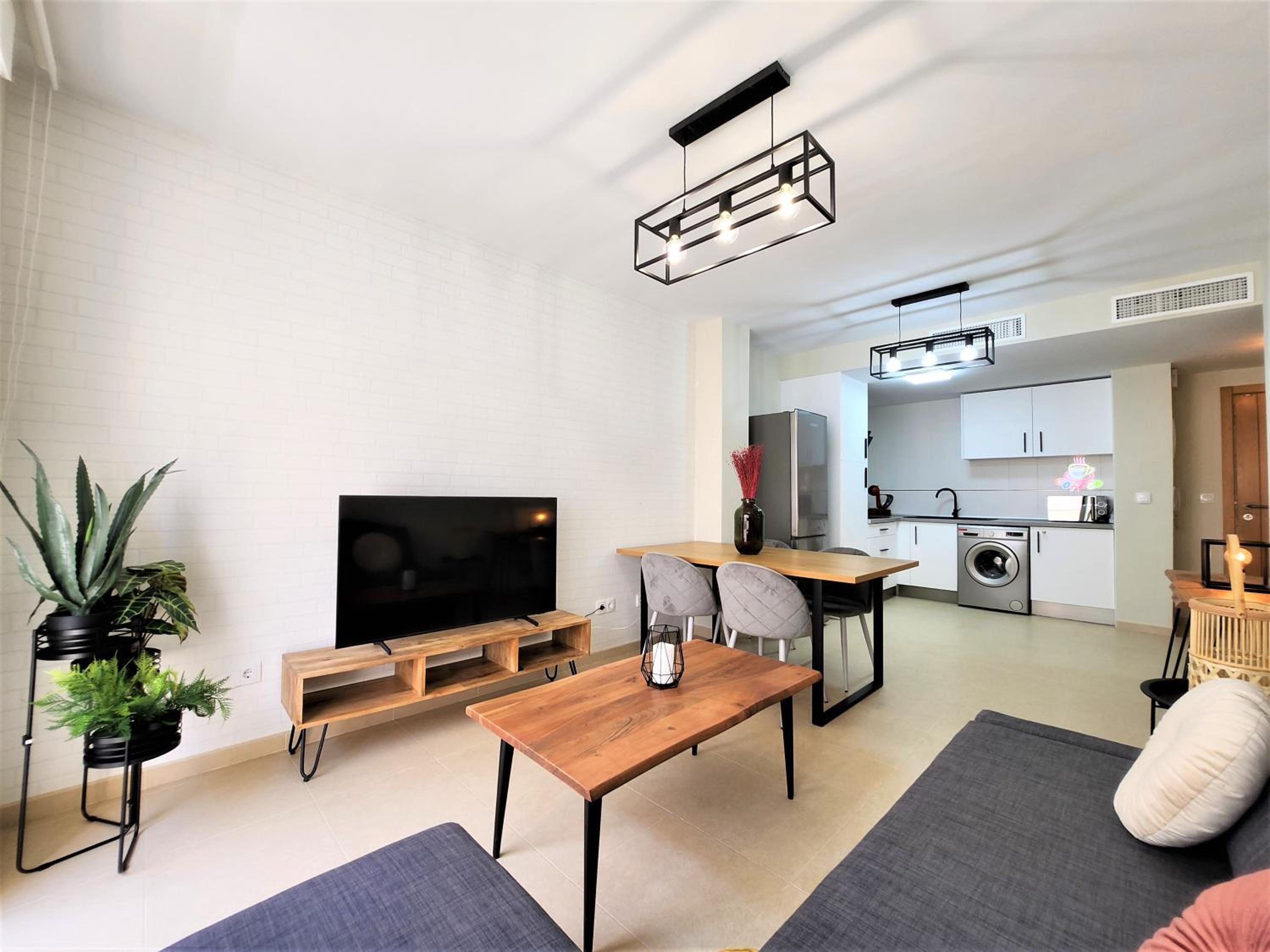 One-Bedroom Apartment photo 2