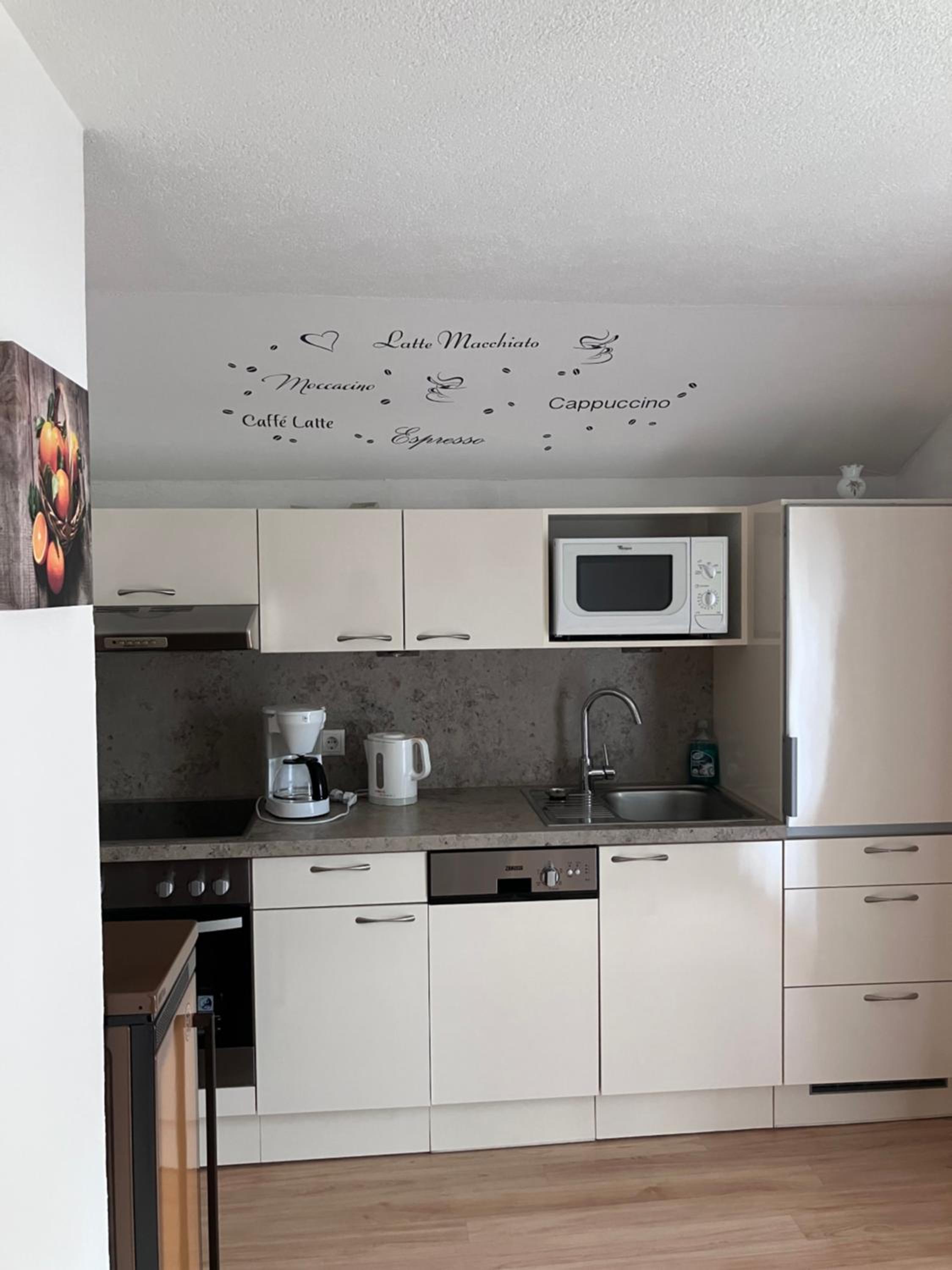 One-Bedroom Apartment with Balcony photo 3