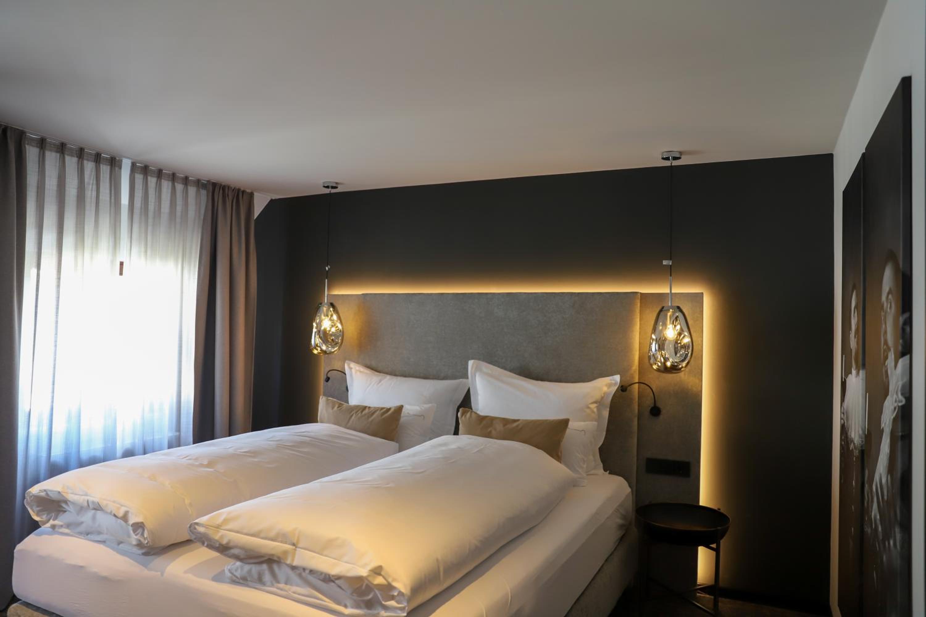 Large Double Room photo 1