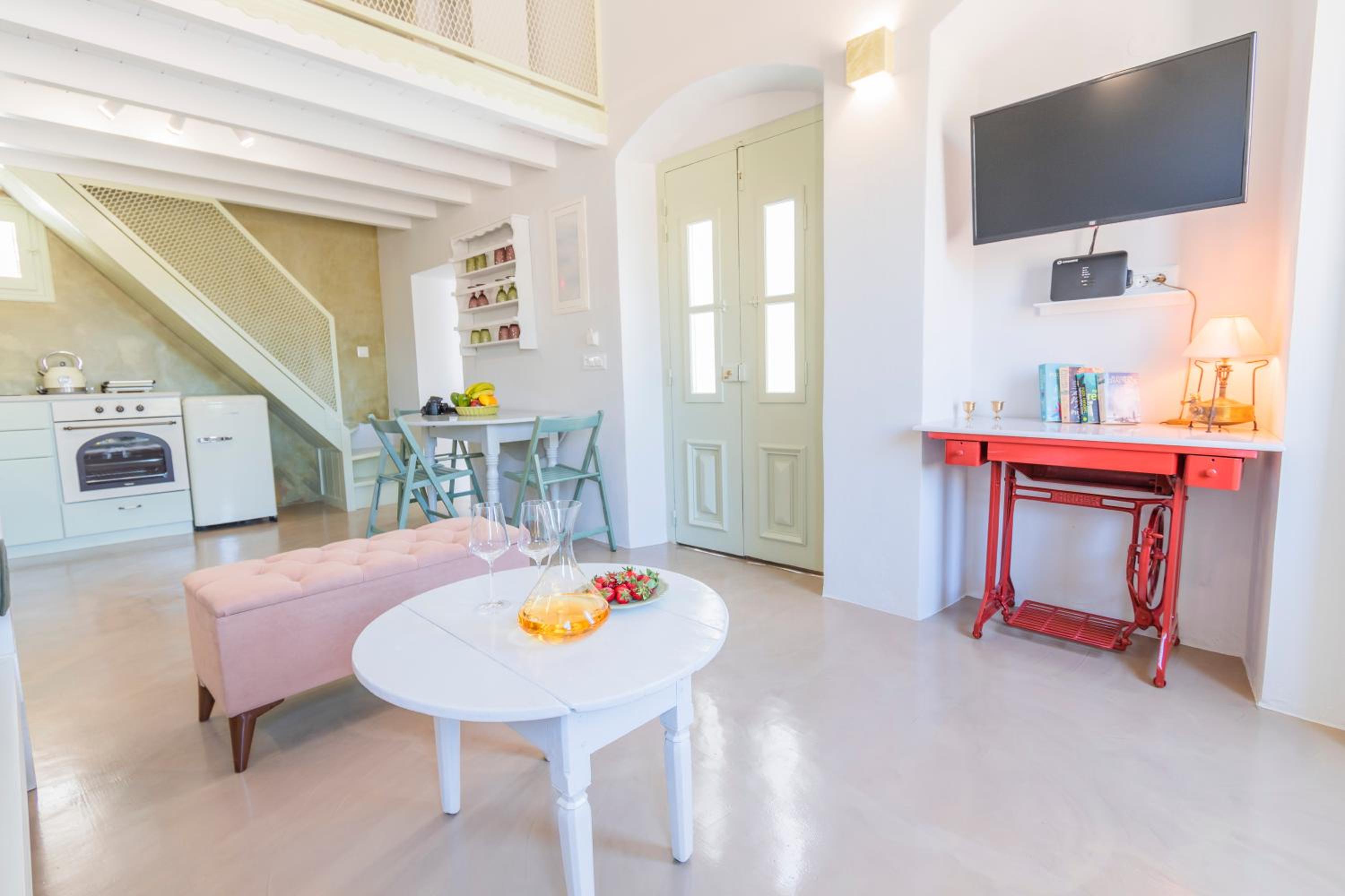 One-Bedroom House photo 1