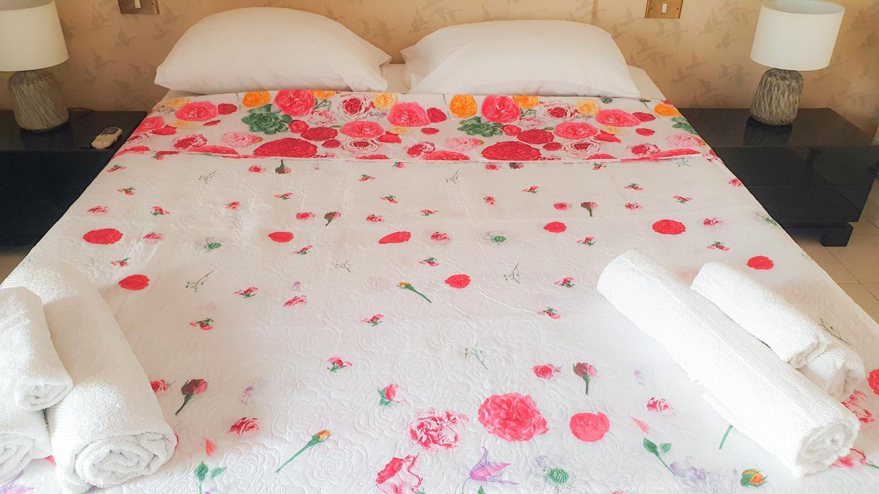 Double Room with Balcony and Shared Bathroom