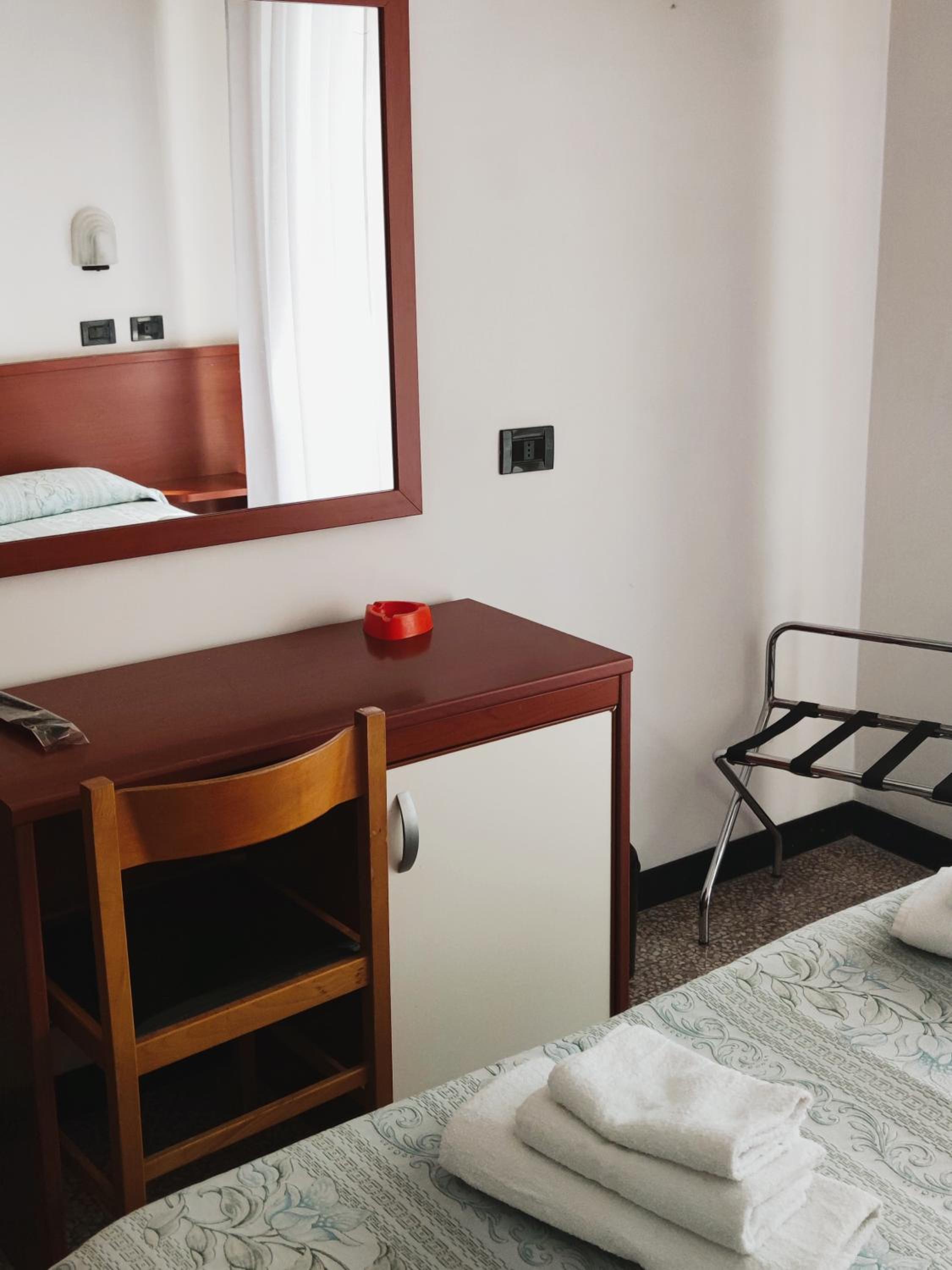 Double or Twin Room with Balcony photo 2