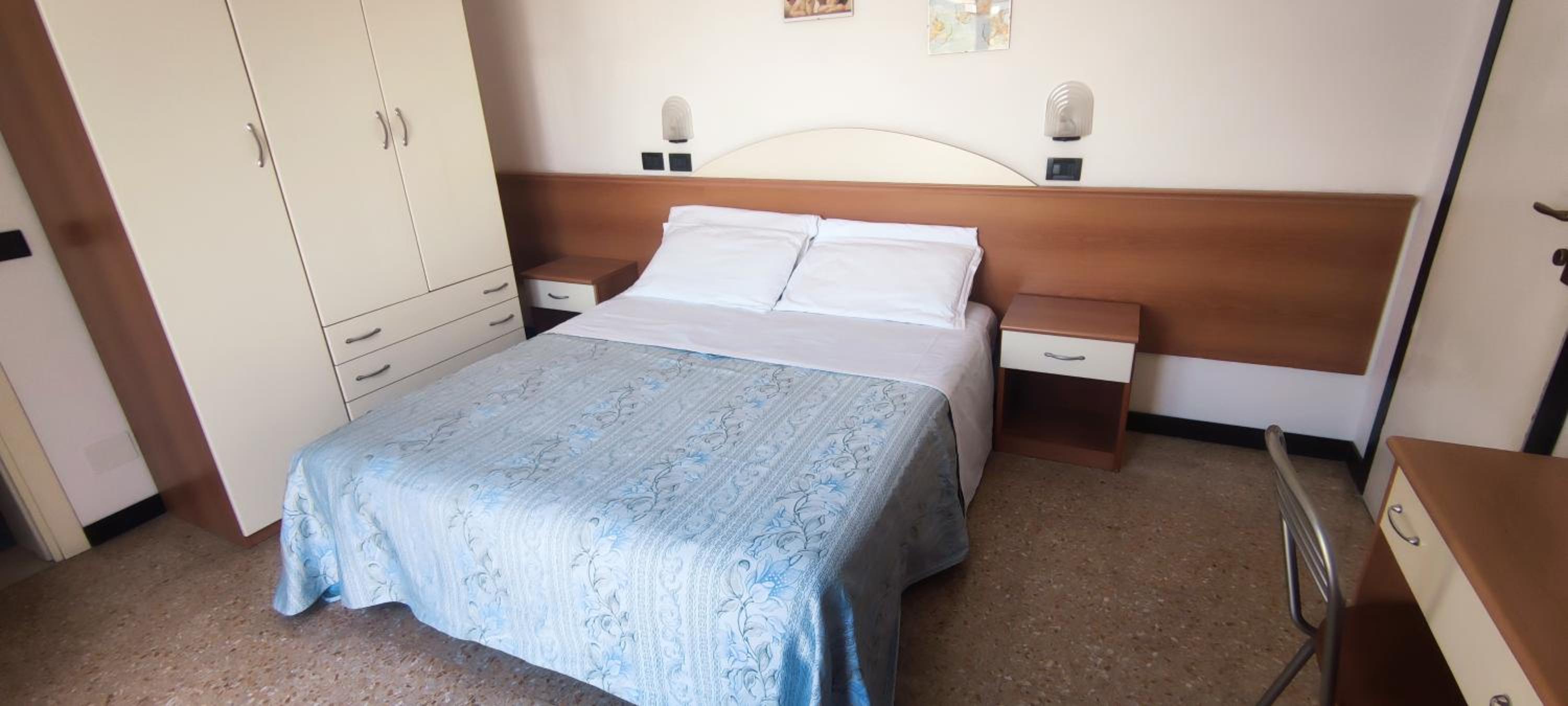 Double or Twin Room with Balcony photo 3